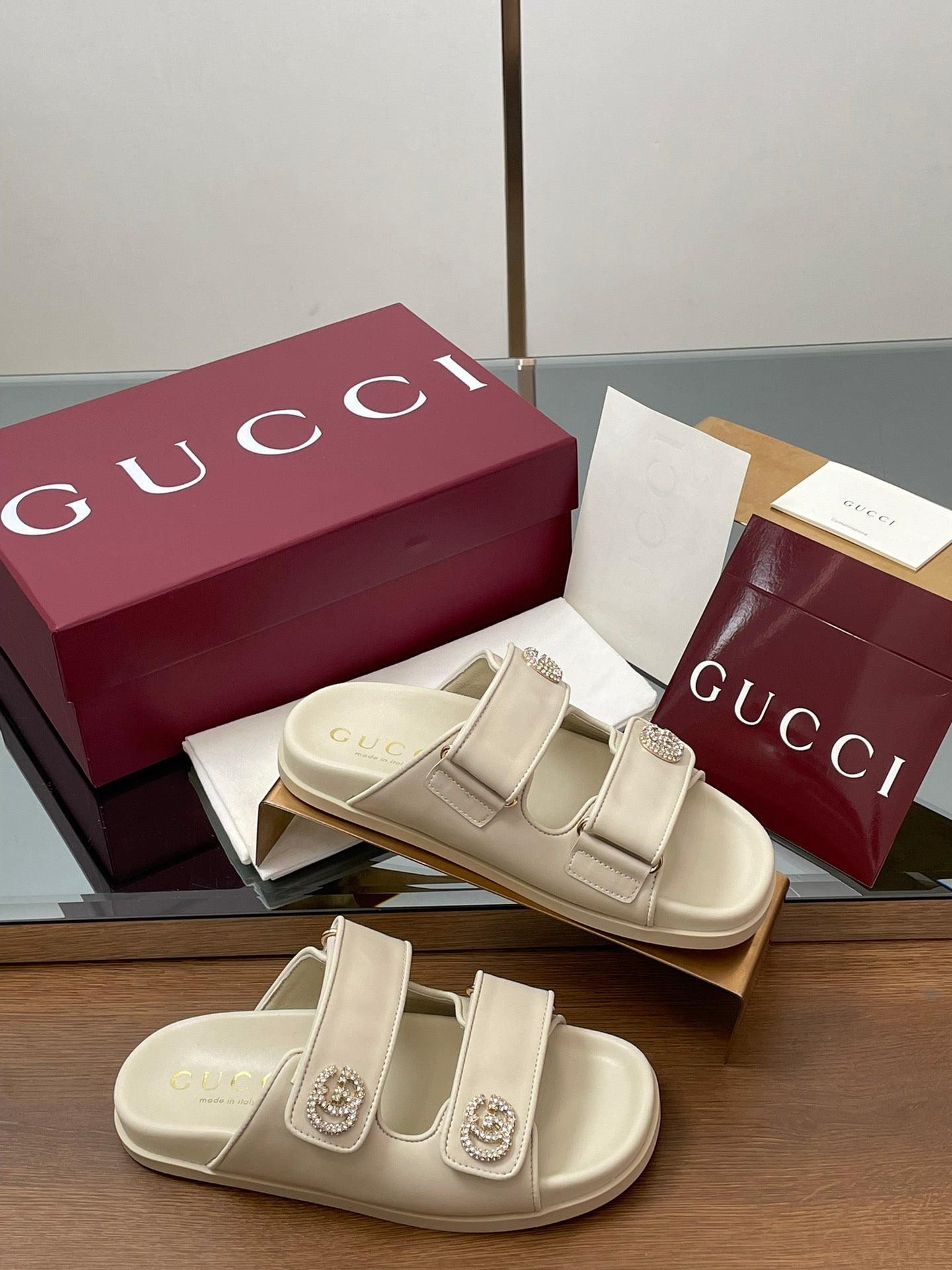 GUC* 25SS Beach Sandals