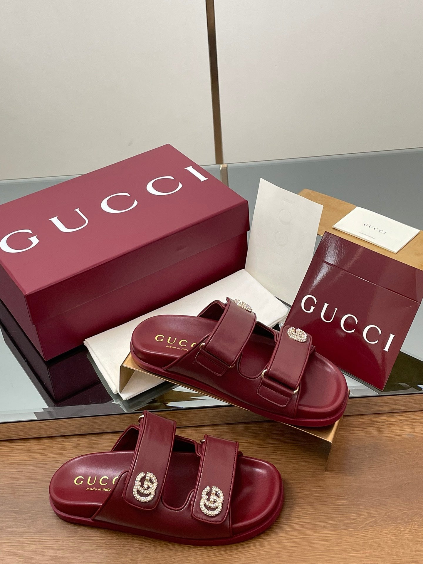 GUC* 25SS Beach Sandals