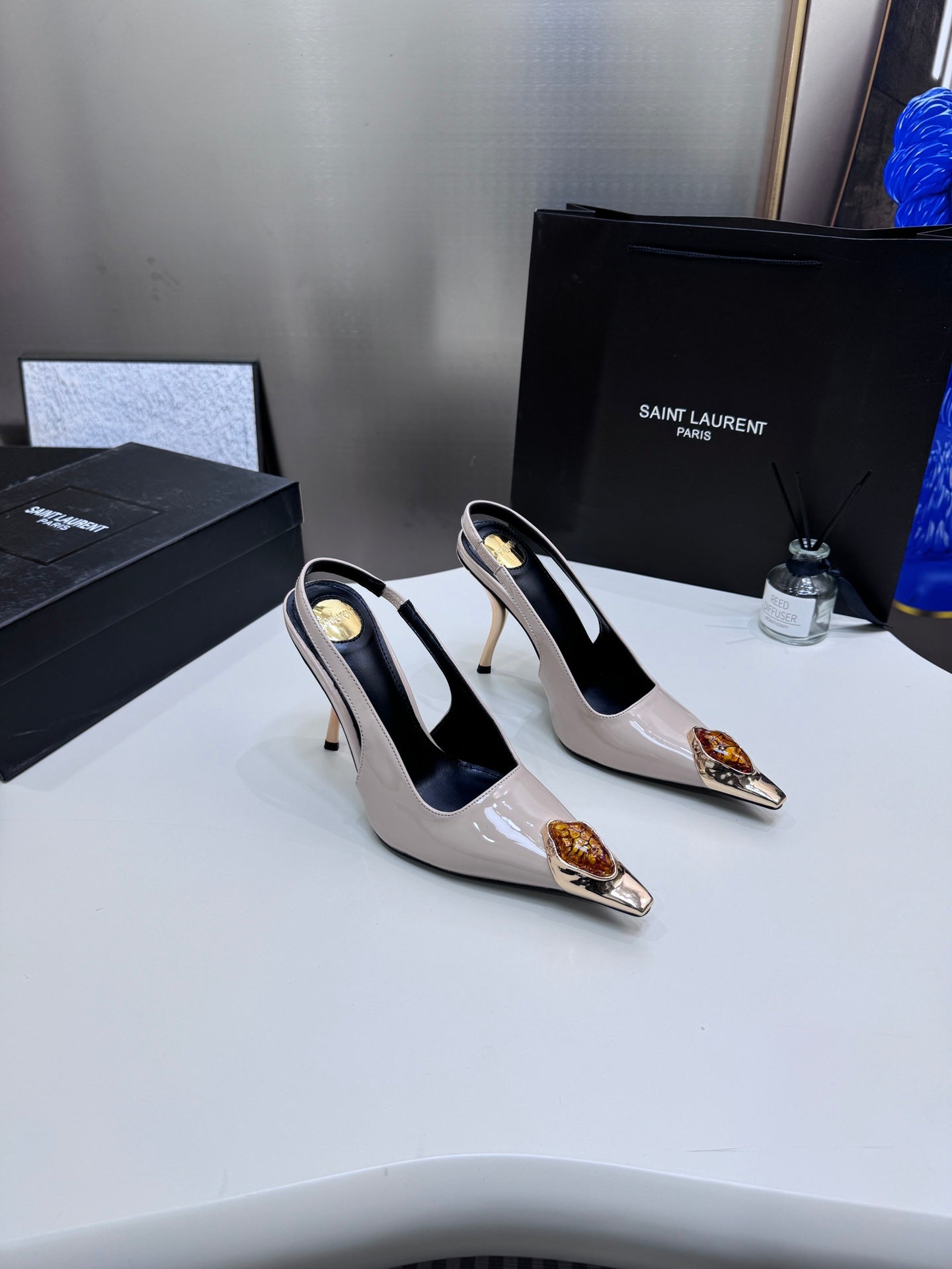 YSL* 25SS pointed high heels