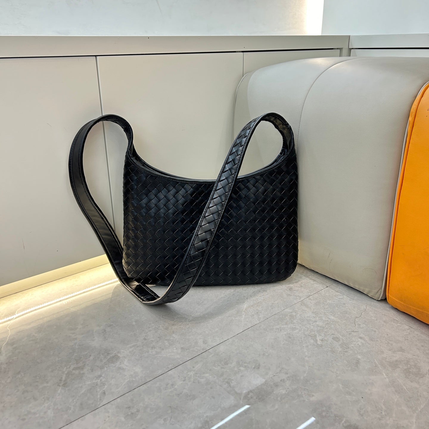 BV* 25SS Woven Crossbody Bag