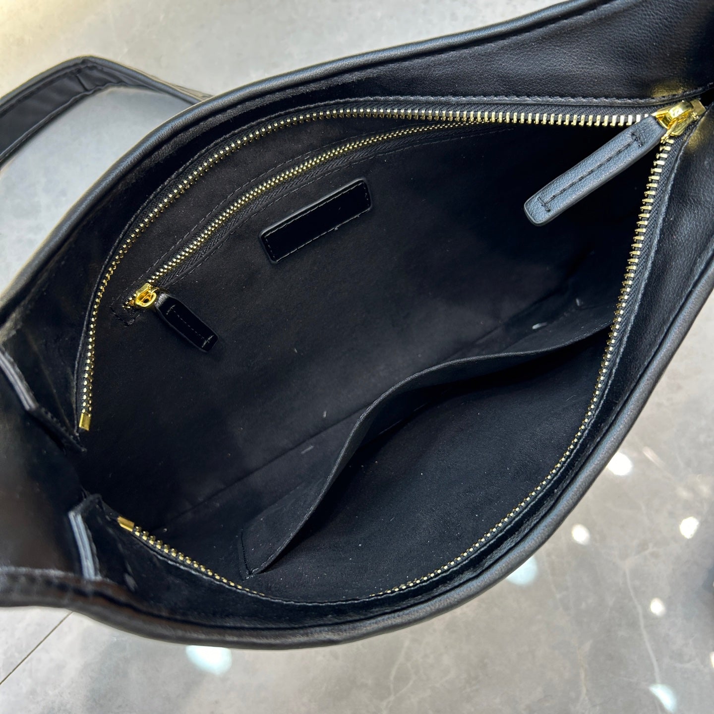 BV* 25SS Woven Crossbody Bag