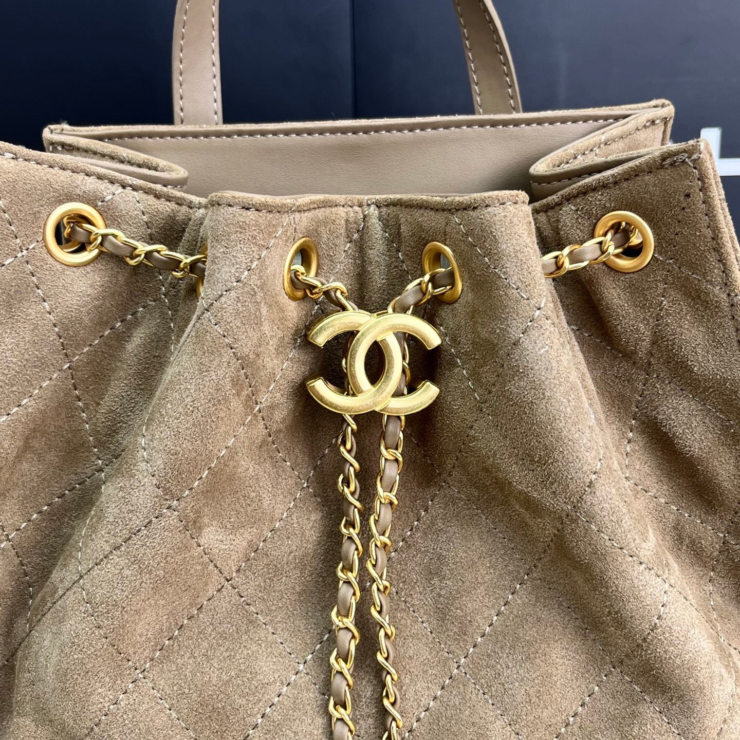 CHNA* 25SS Bucket Bag