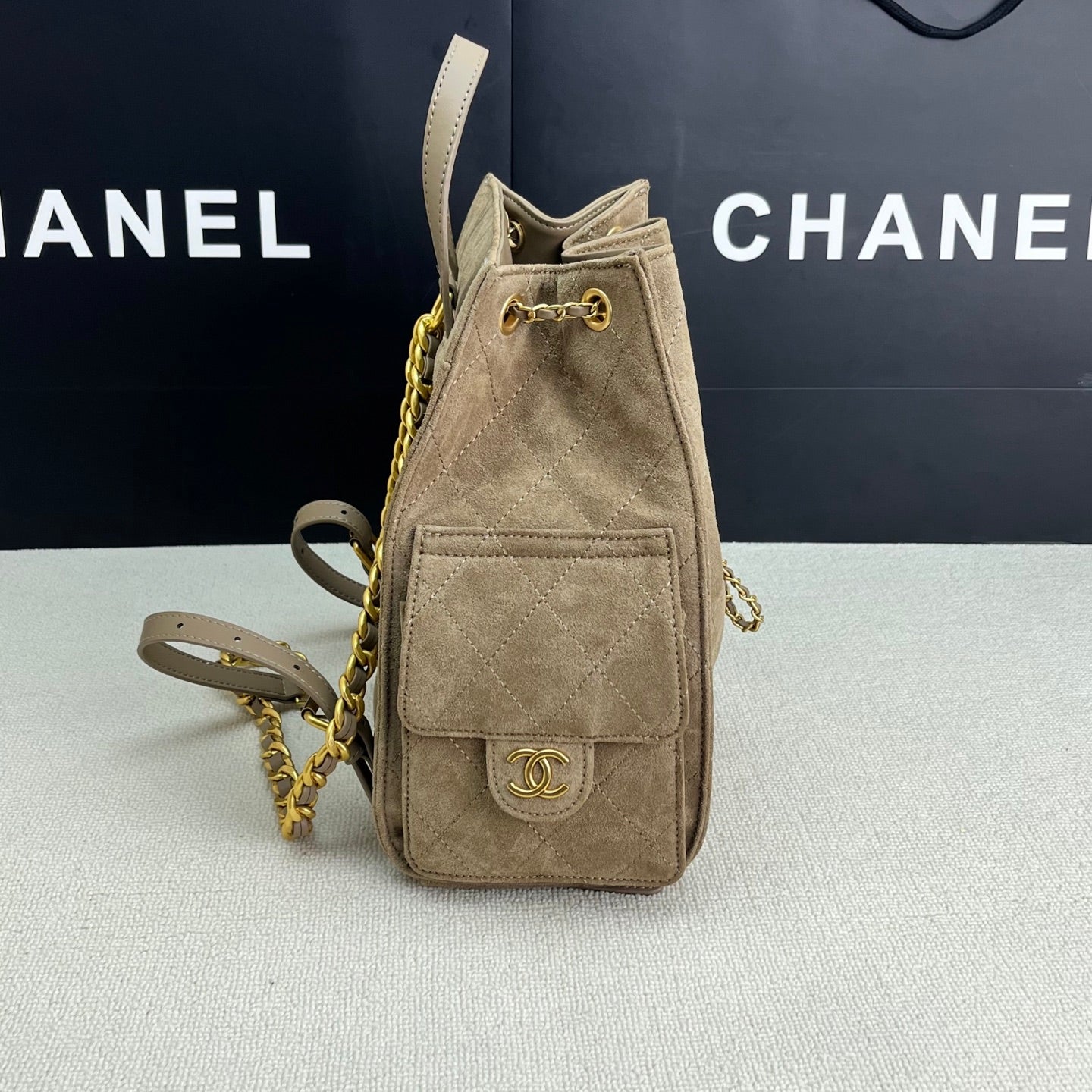 CHNA* 25SS Bucket Bag