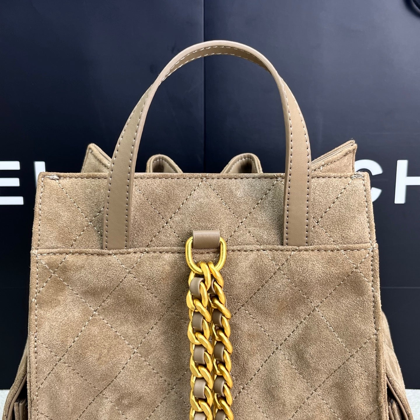 CHNA* 25SS Bucket Bag