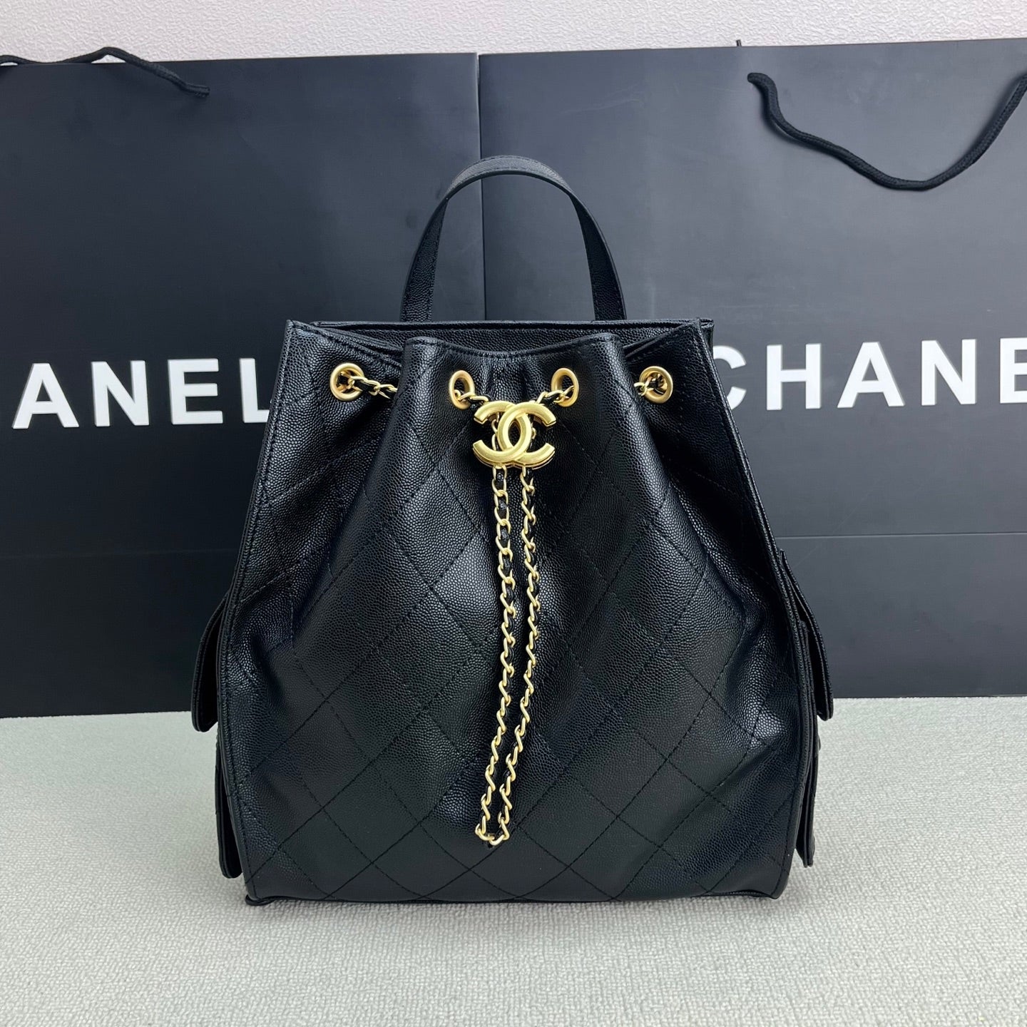 LOU* 25SS Bucket Bag