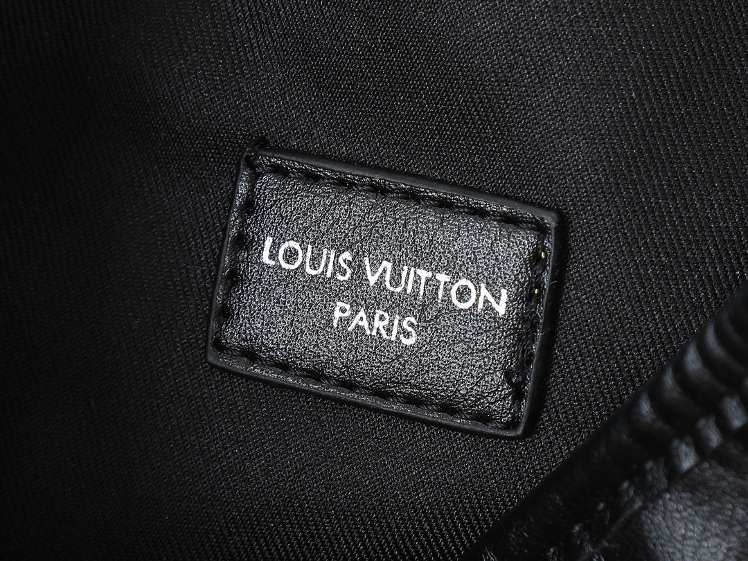 LOU* 25SS Bucket Bag