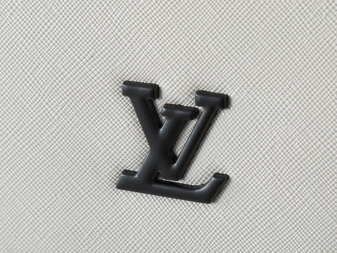 LOU* 25SS Messenger Bag