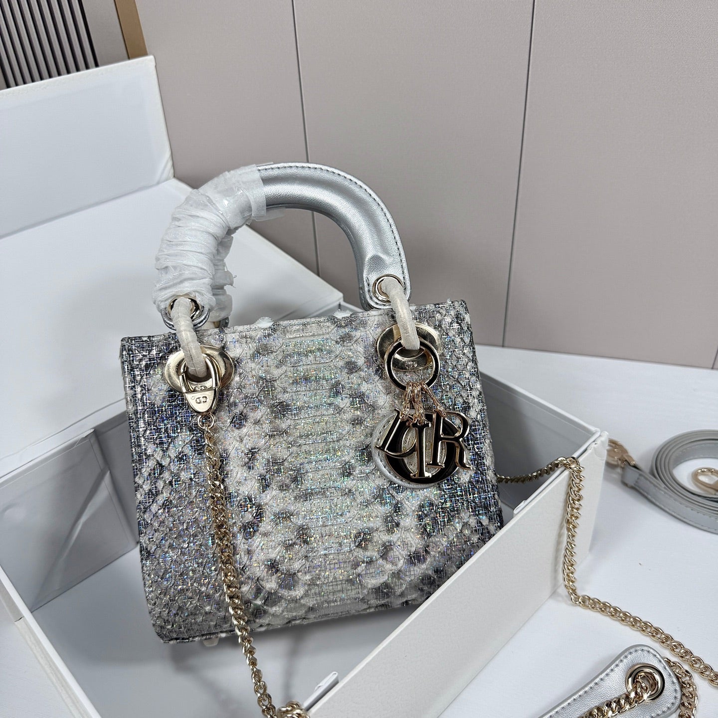 DIO* 25SS snakeskin Diana bag