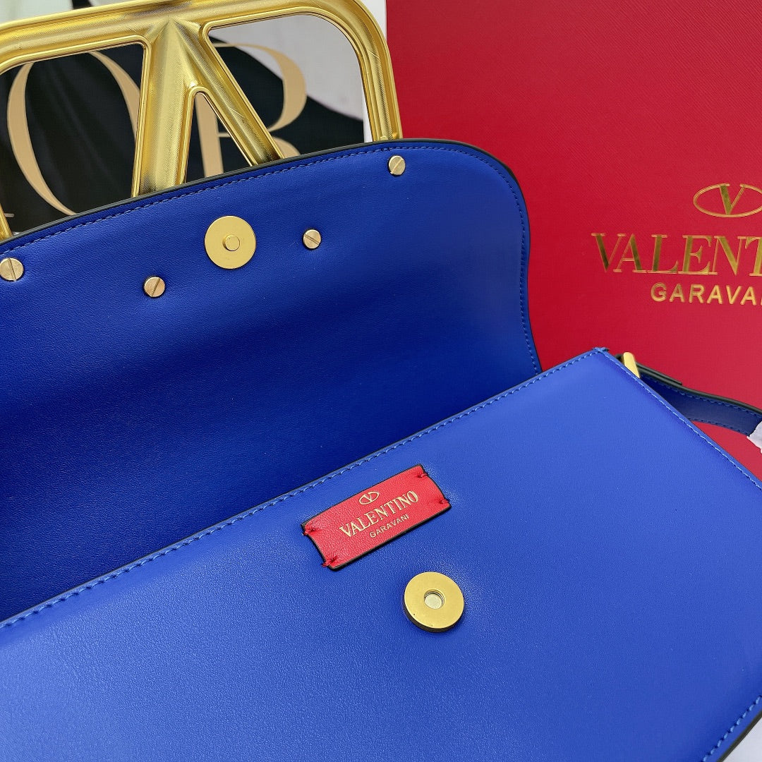 Valent*Large Metal Logo Bag