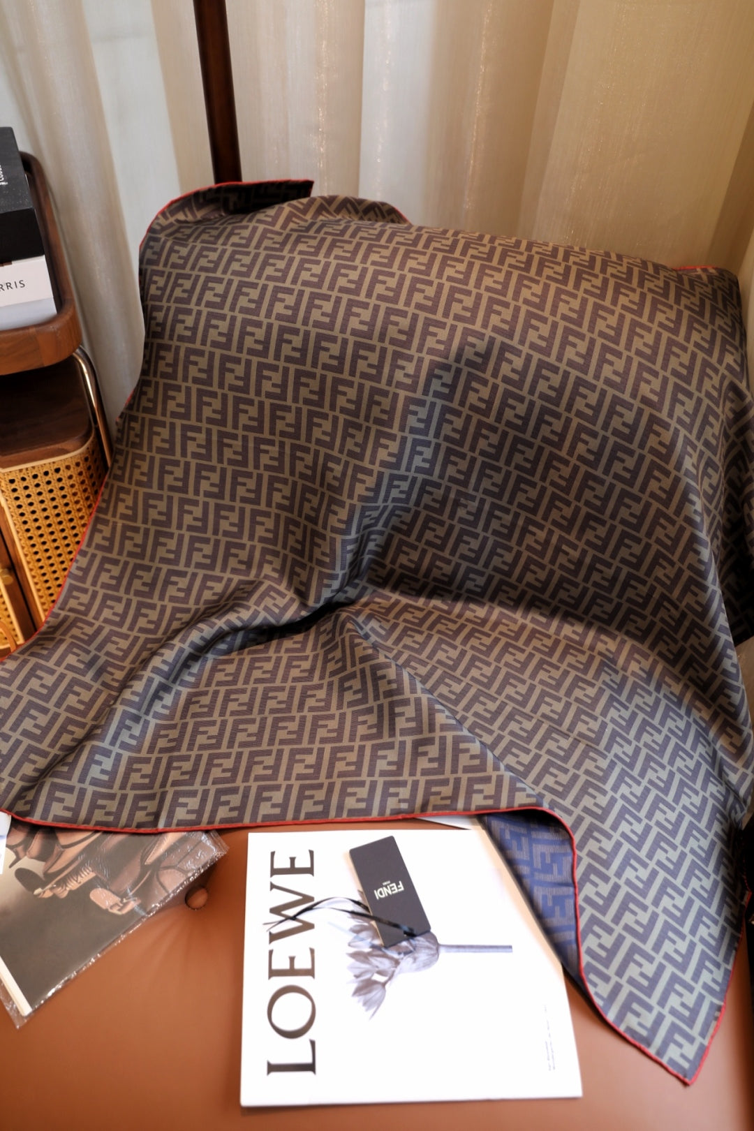 Fendi* 25SS square scarf