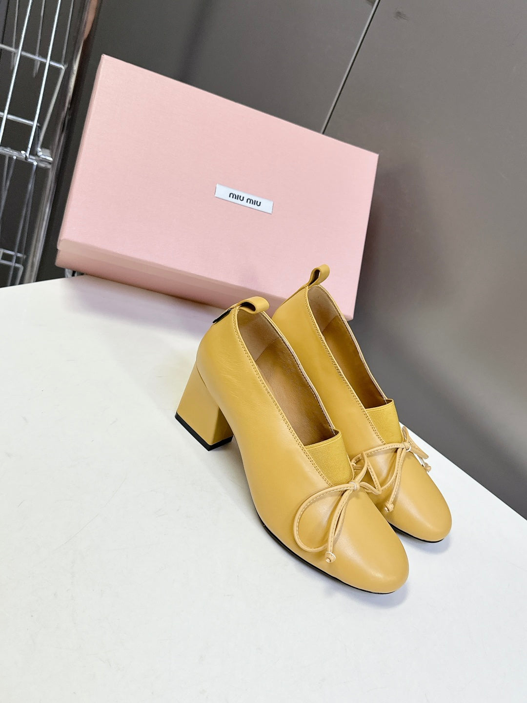 MIU* 25SS Chunky Heel Fashion Shoes VIP