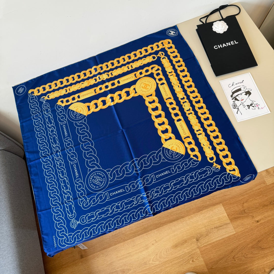 Herme* 25SS 100% silk square scarf