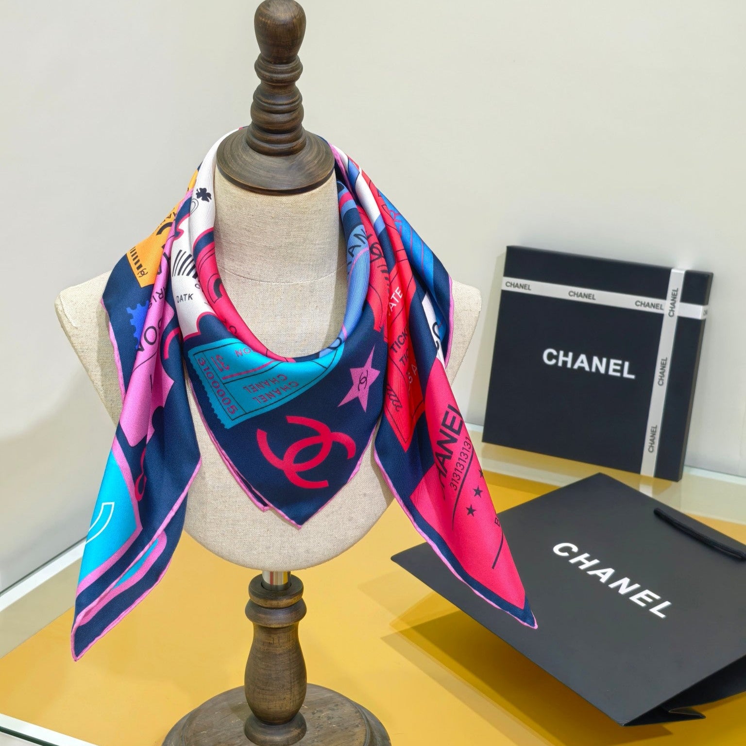CHAN* 25SS 100% silk square scarf