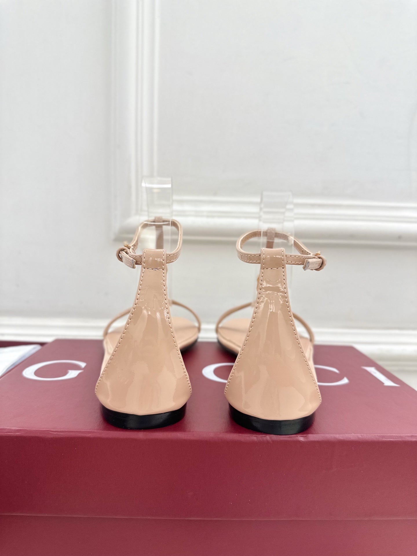 GUC* 25SS flat sandals VIP