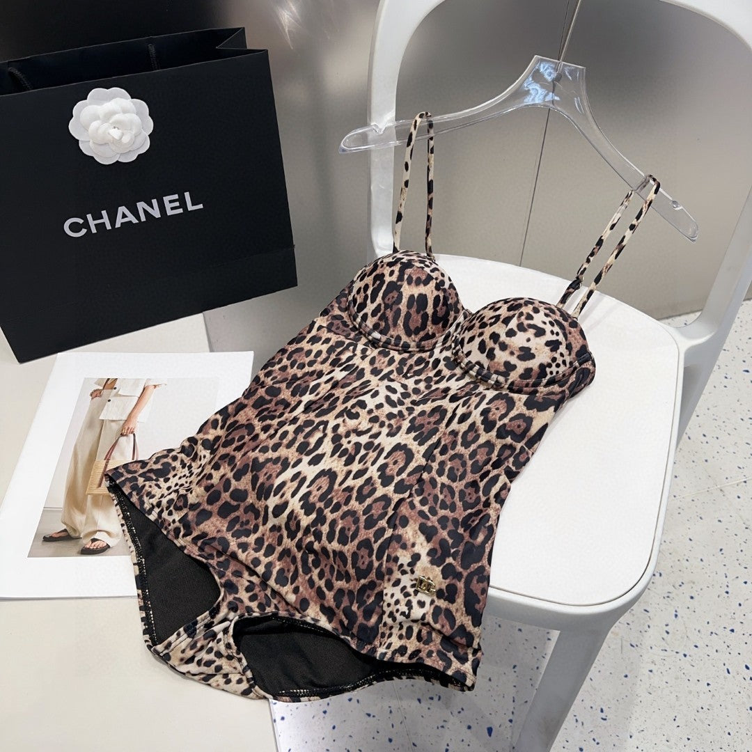 DG* 25SS one-piece swimsuit