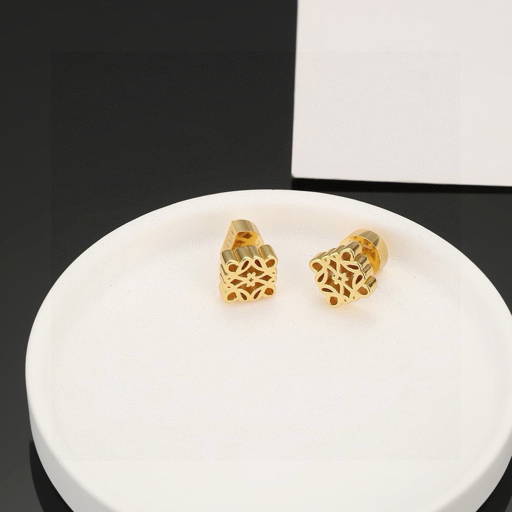 Loew* 25SS earrings