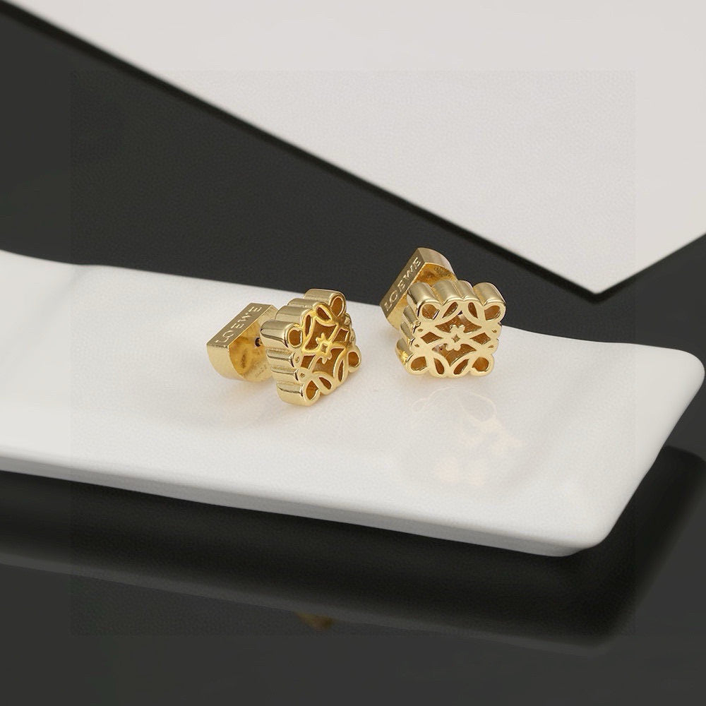 Loew* 25SS earrings