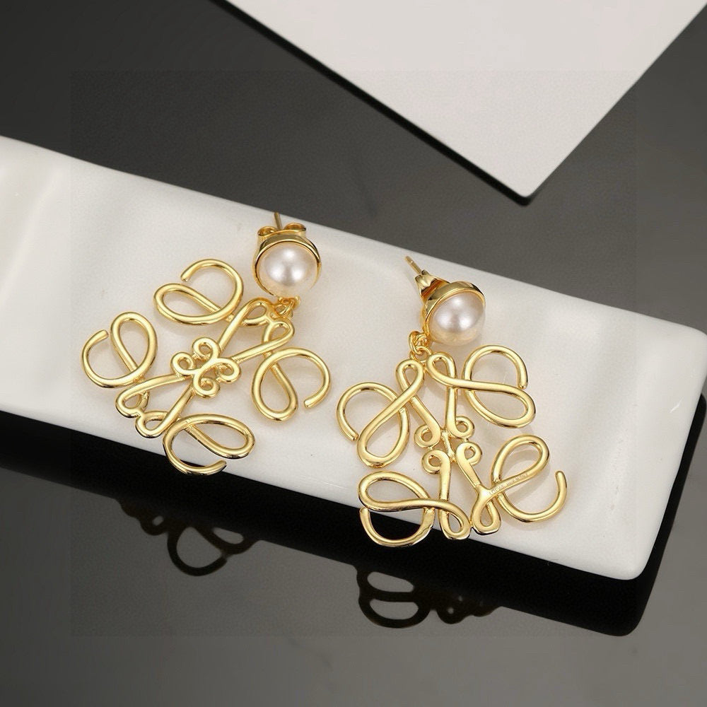Loew* 25SS earrings