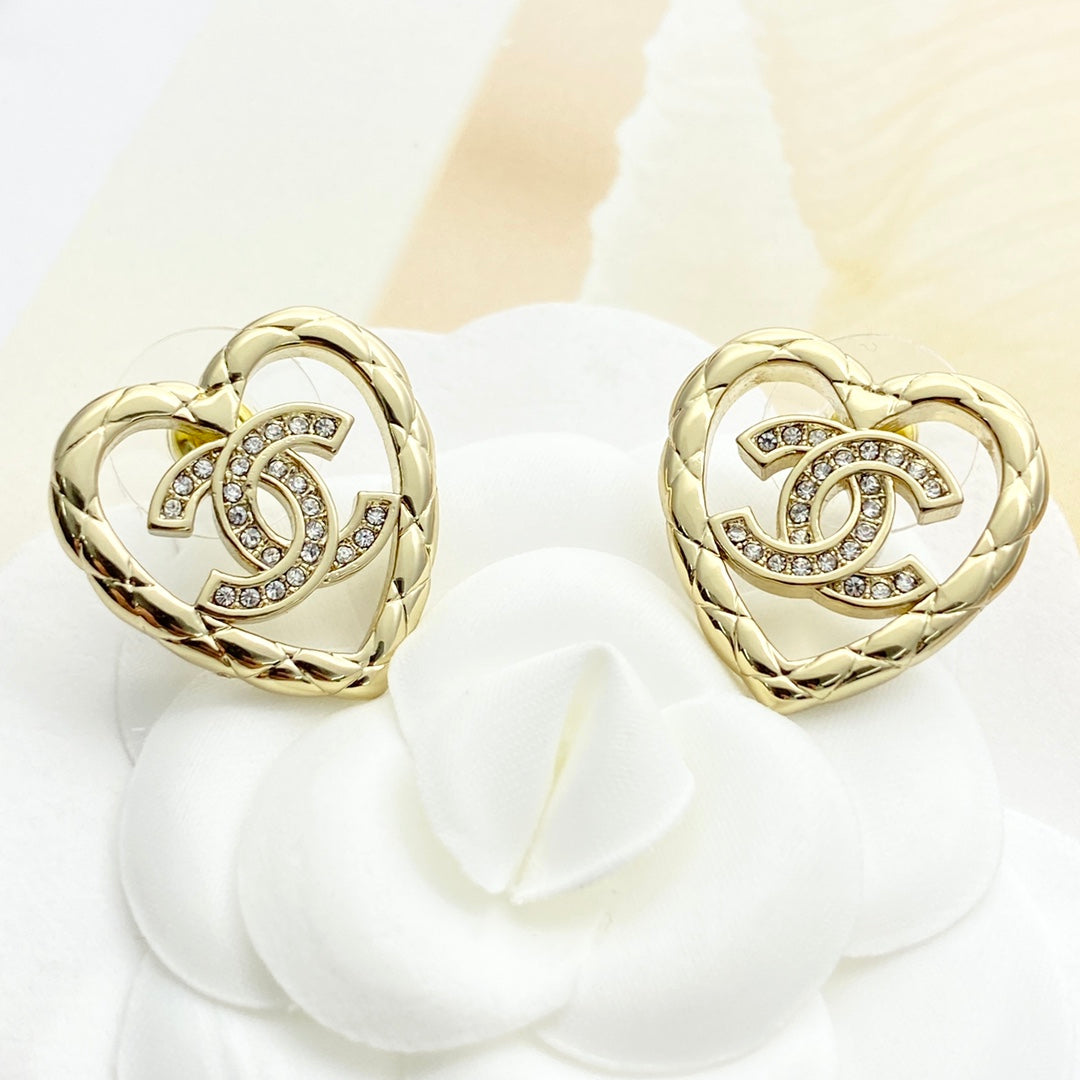 CHAN* 25SS earrings