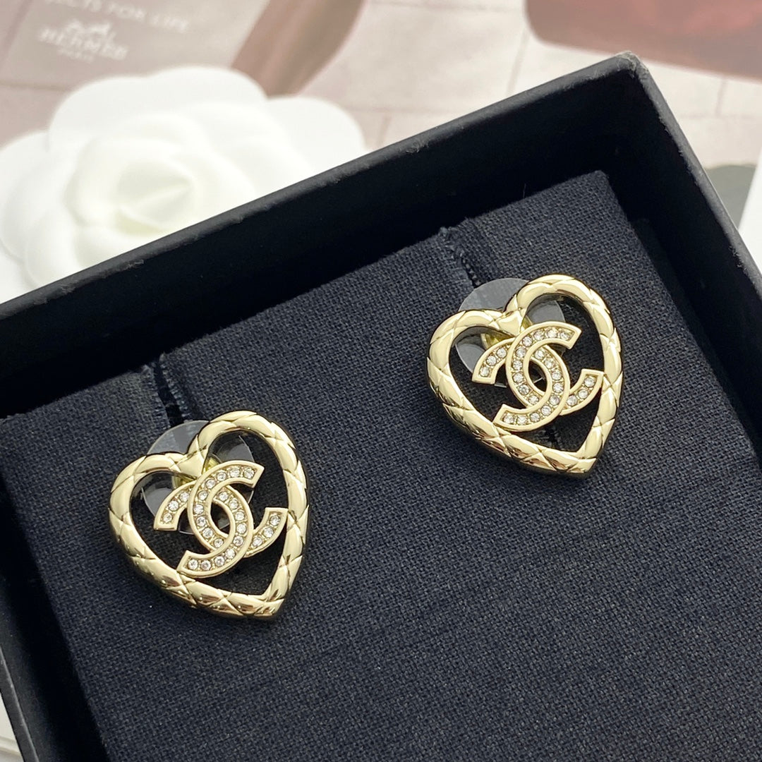 CHAN* 25SS earrings