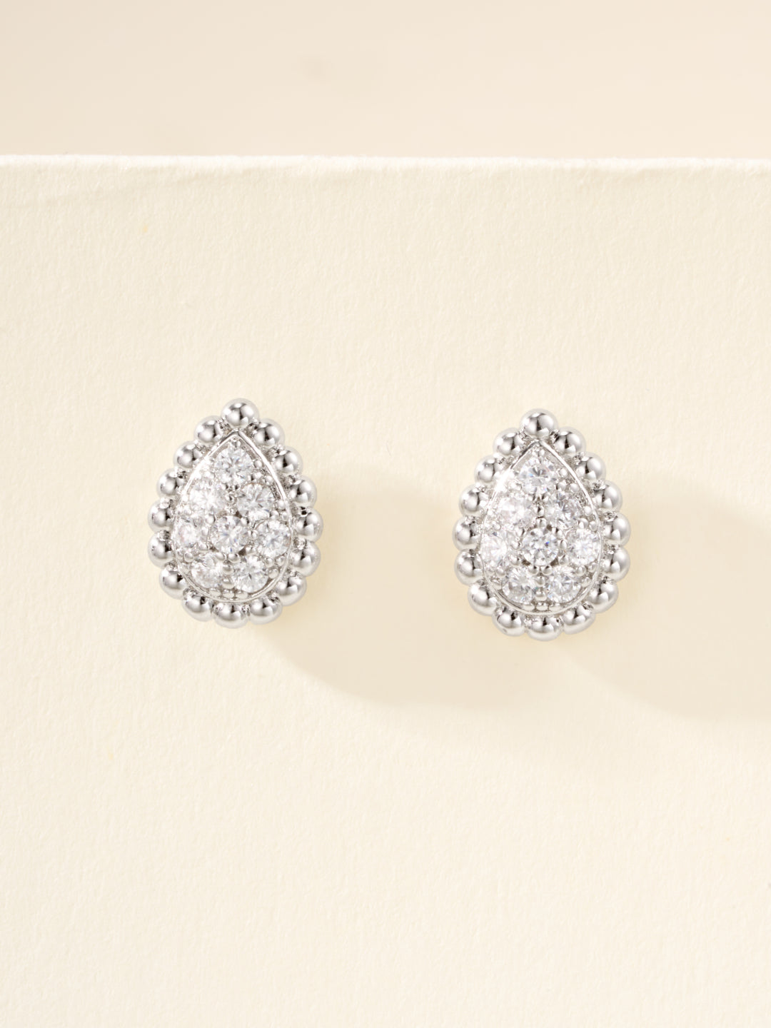 Boucheron 25SS teardrop diamond earrings