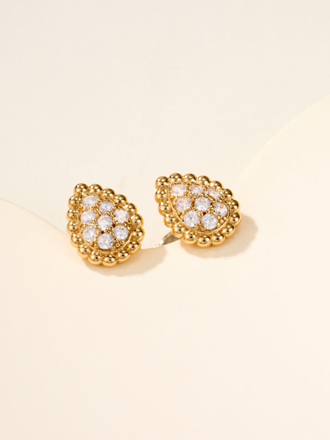 Boucheron 25SS teardrop diamond earrings