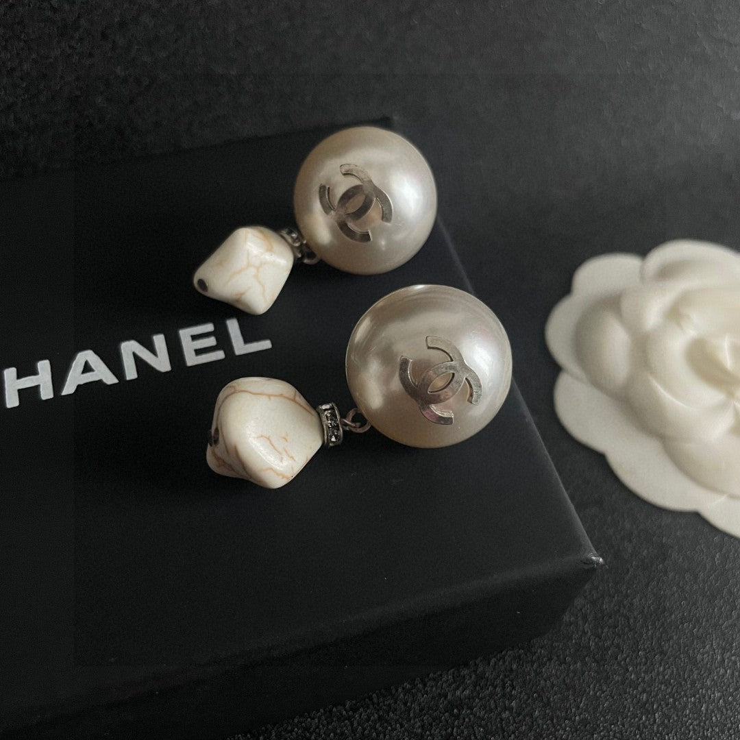 CHAN* 25SS earrings