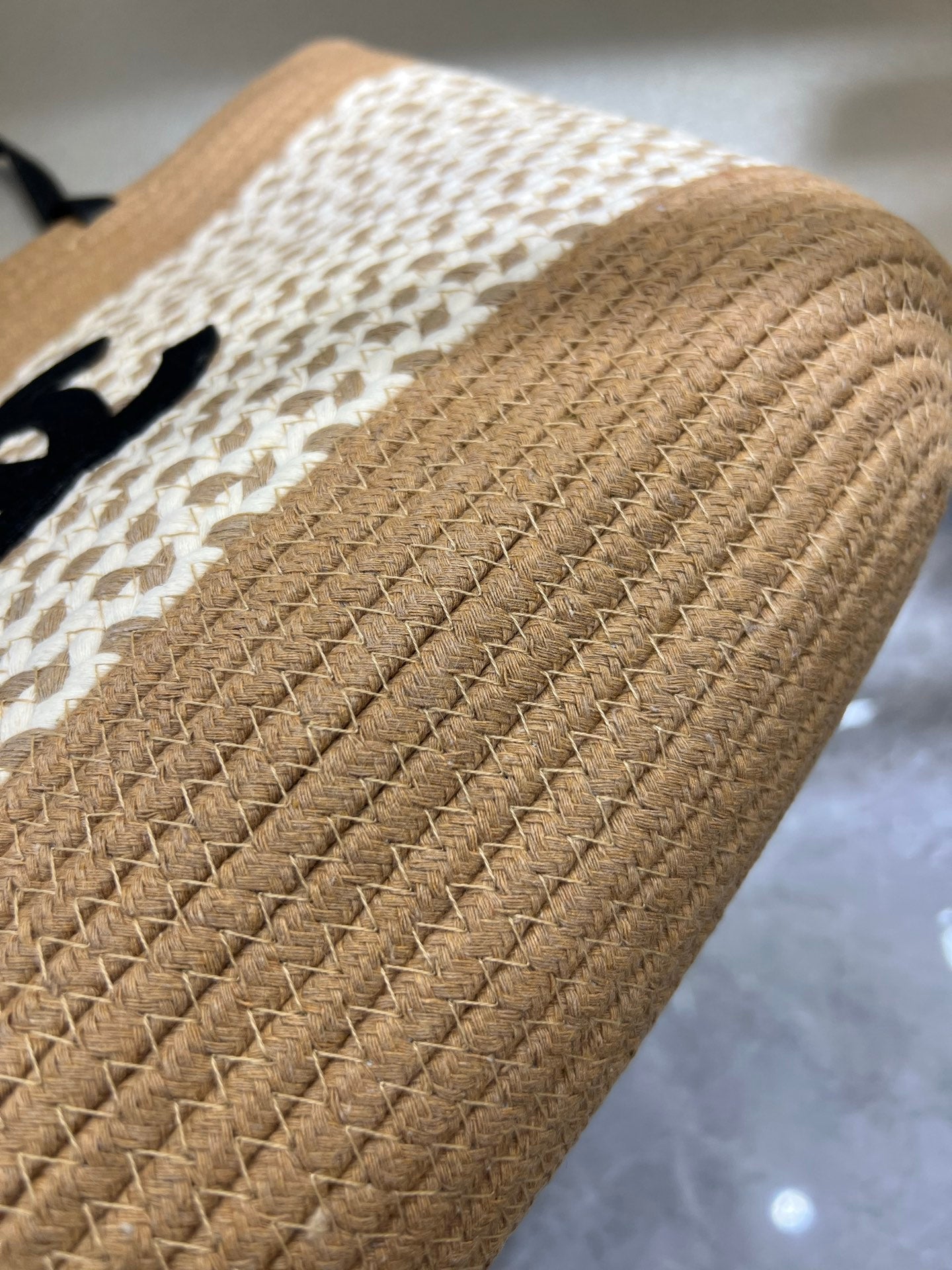 CHAN* 25SS woven tote bag