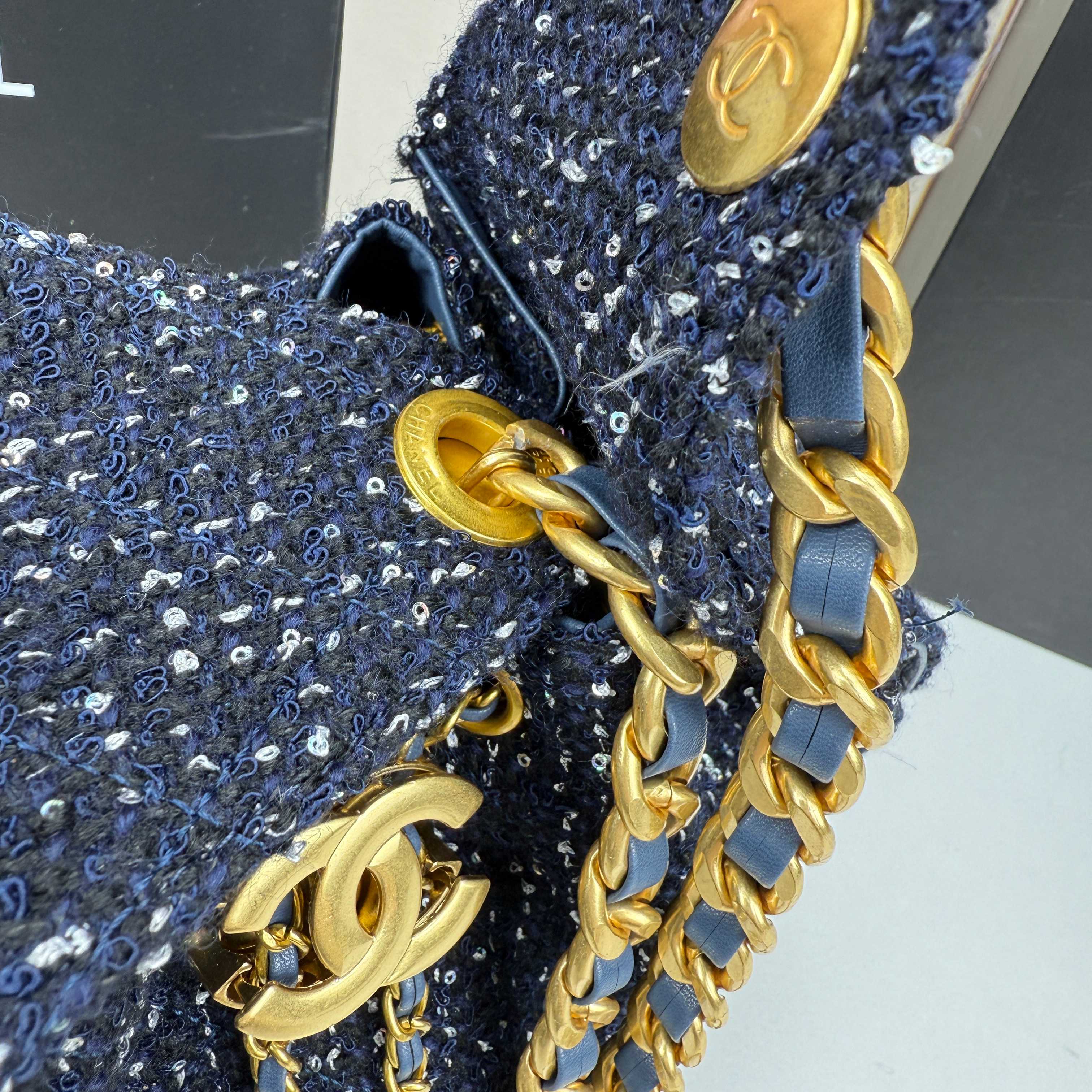 CHAN* 25SS wool bucket bag