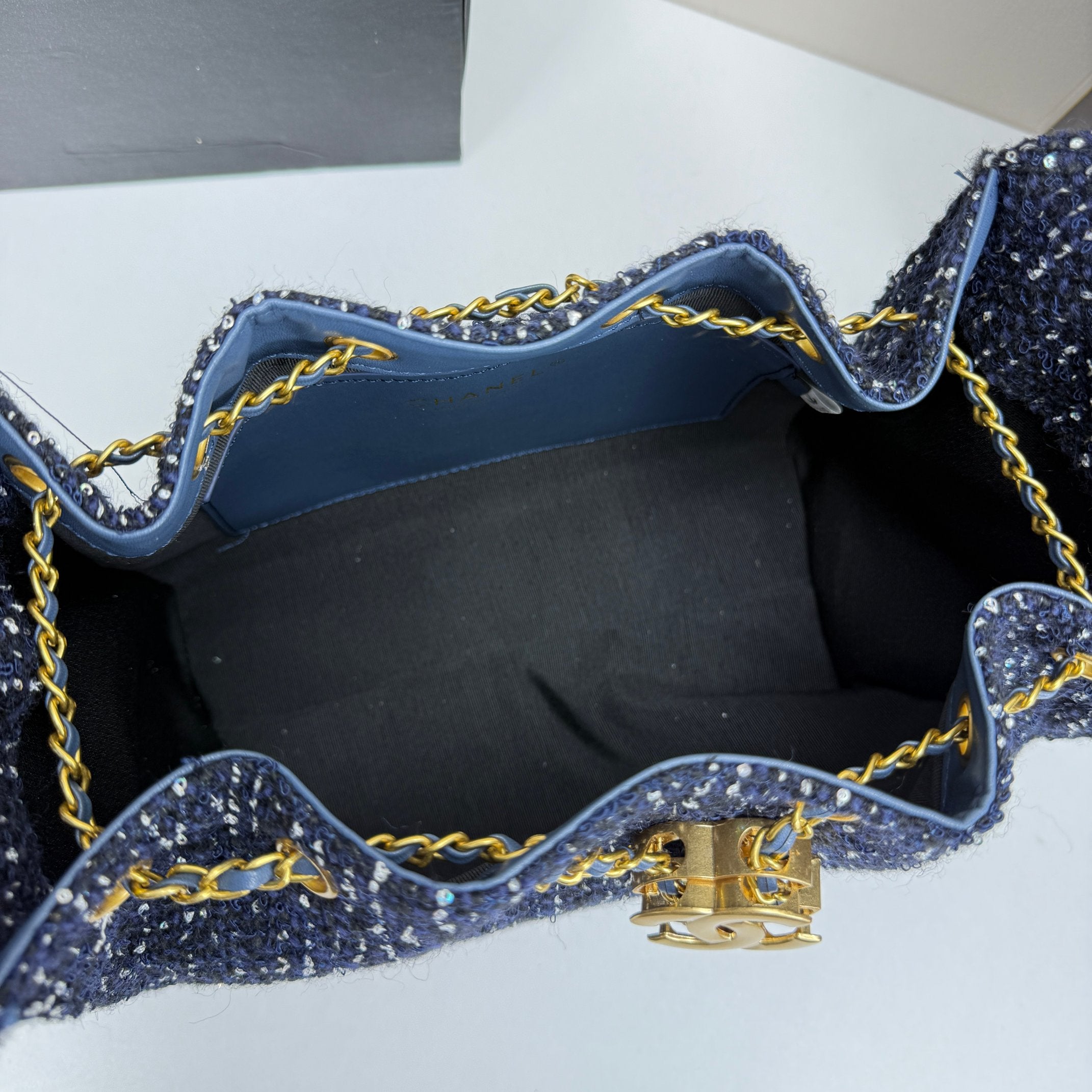 CHAN* 25SS wool bucket bag