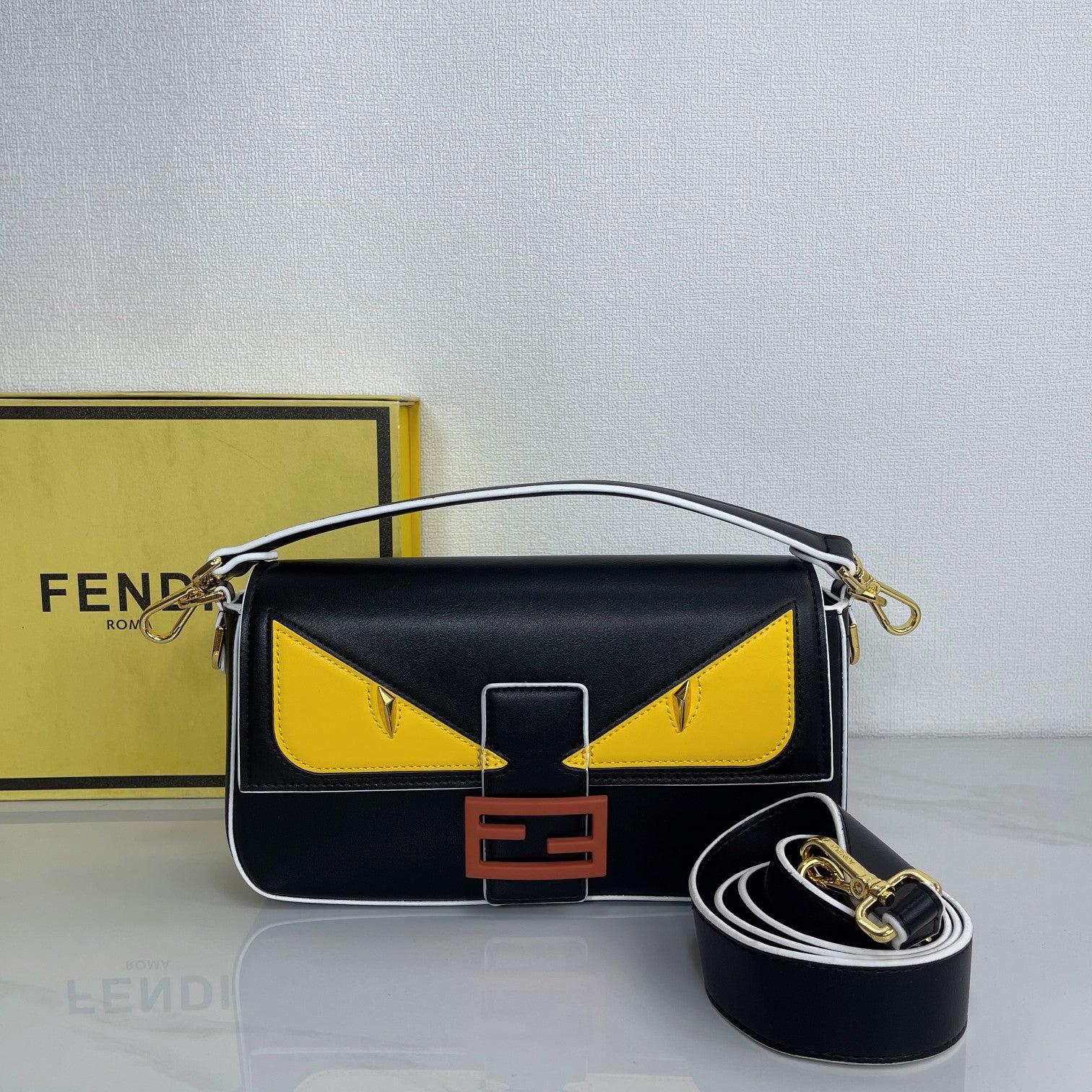 FEN* 25SS Baguette Bag