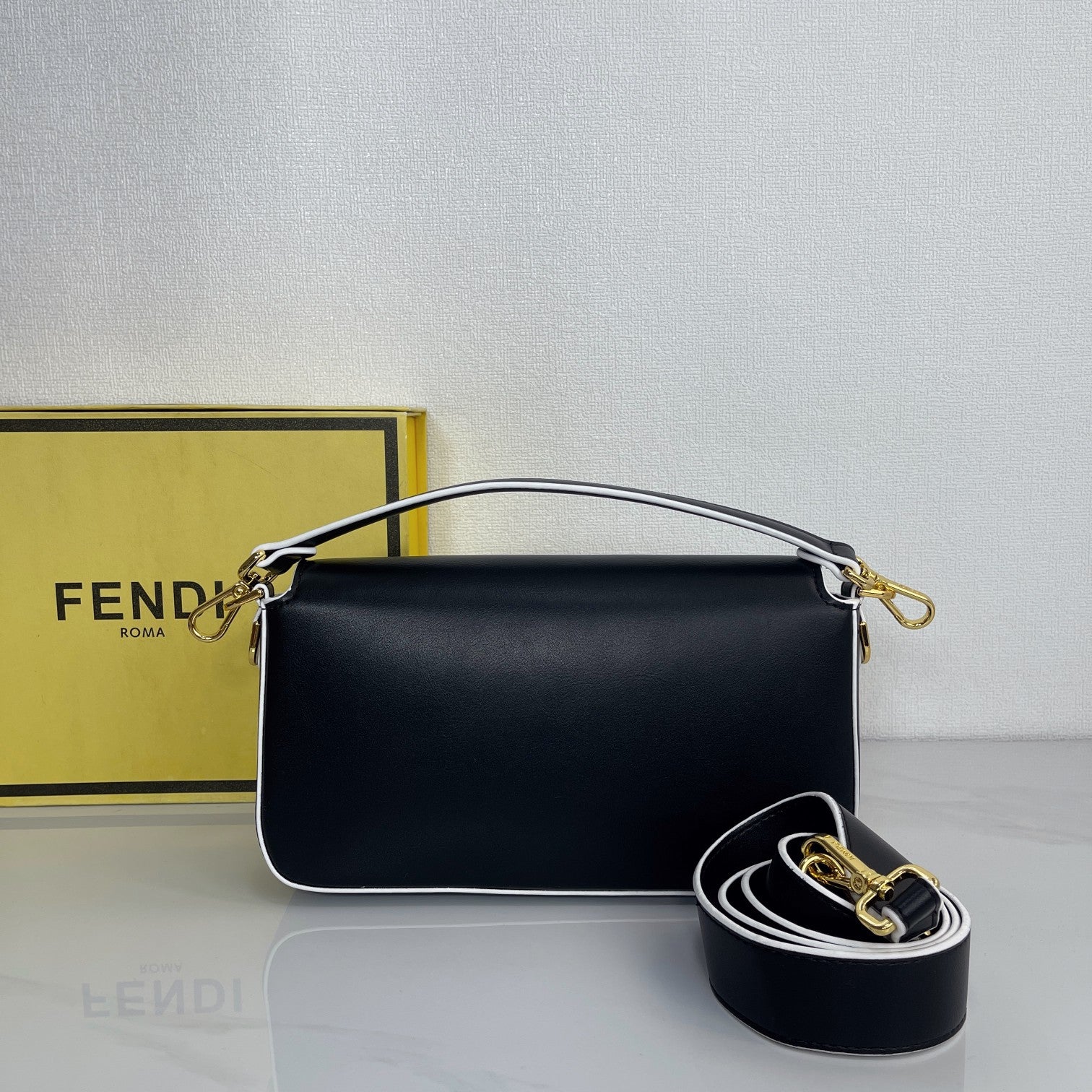 FEN* 25SS Baguette Bag
