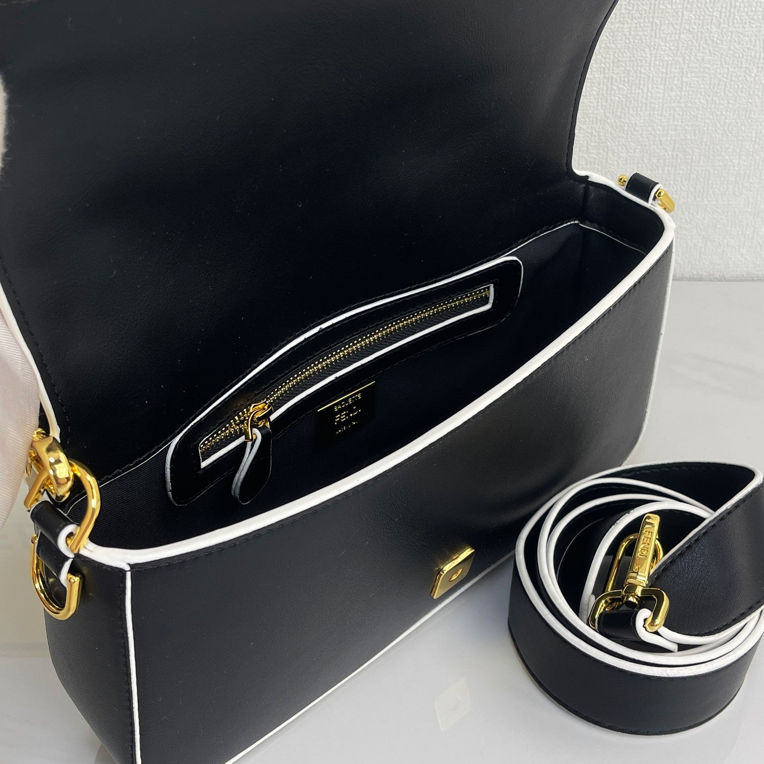 FEN* 25SS Baguette Bag