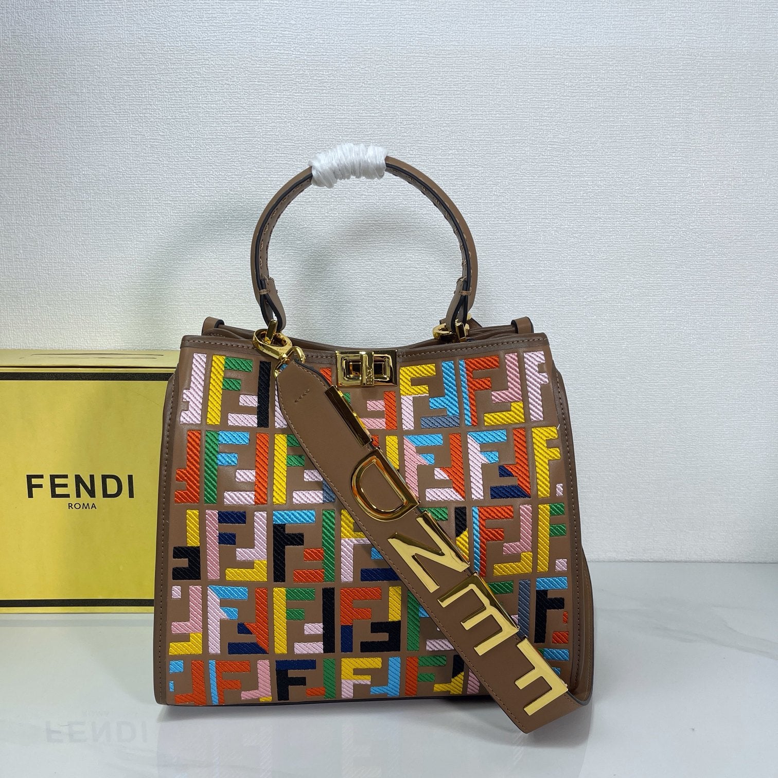 FEN* 25SS Tote Bag