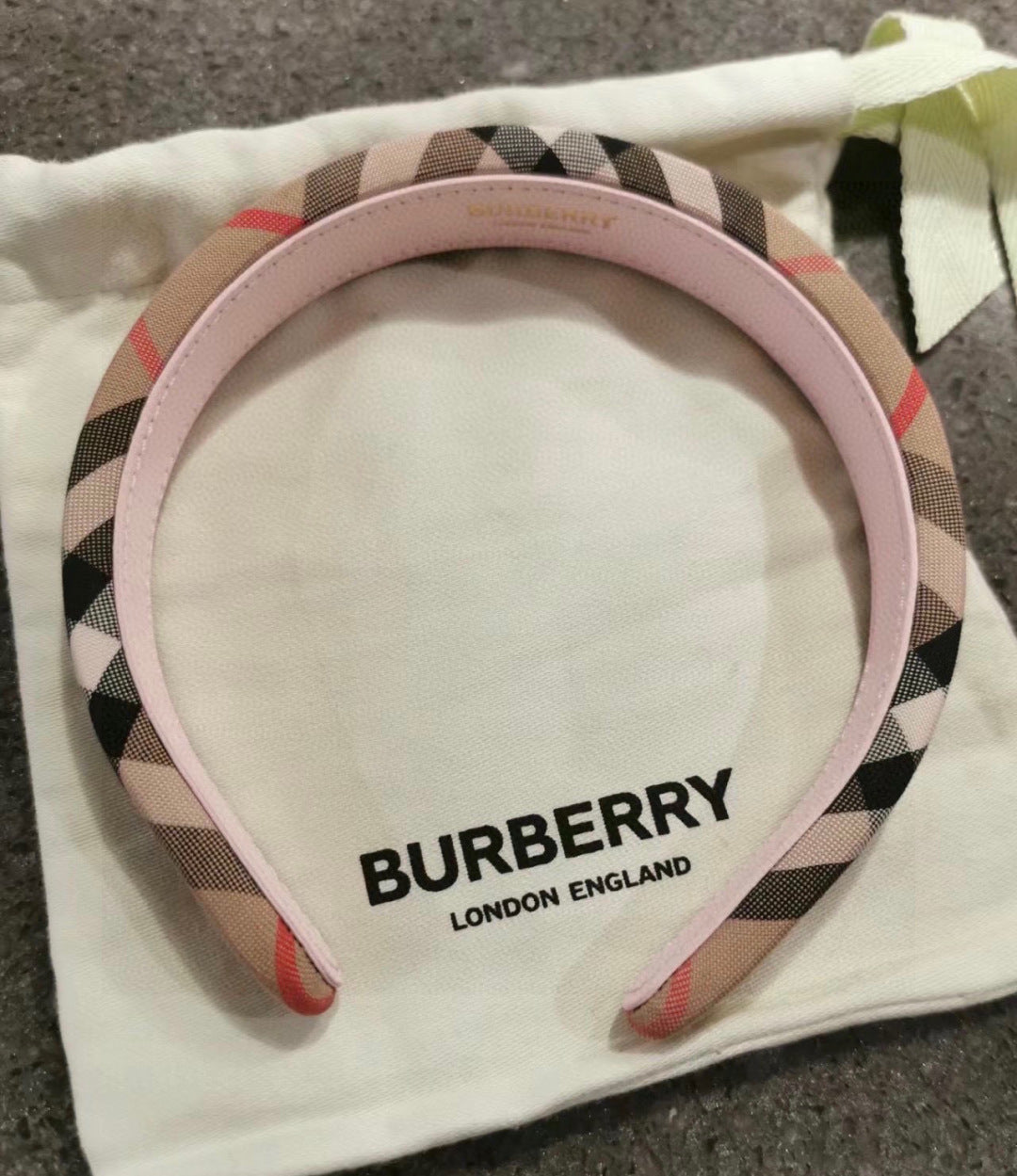 Burberry* 25SS hairpin