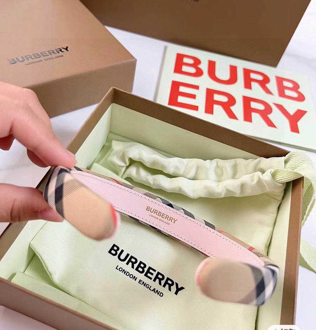 Burberry* 25SS hairpin