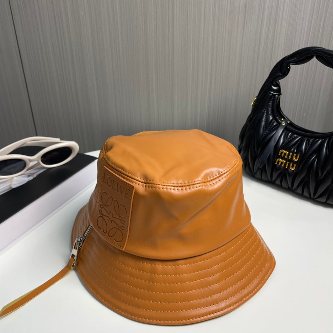 Loew* 25SS bucket hat