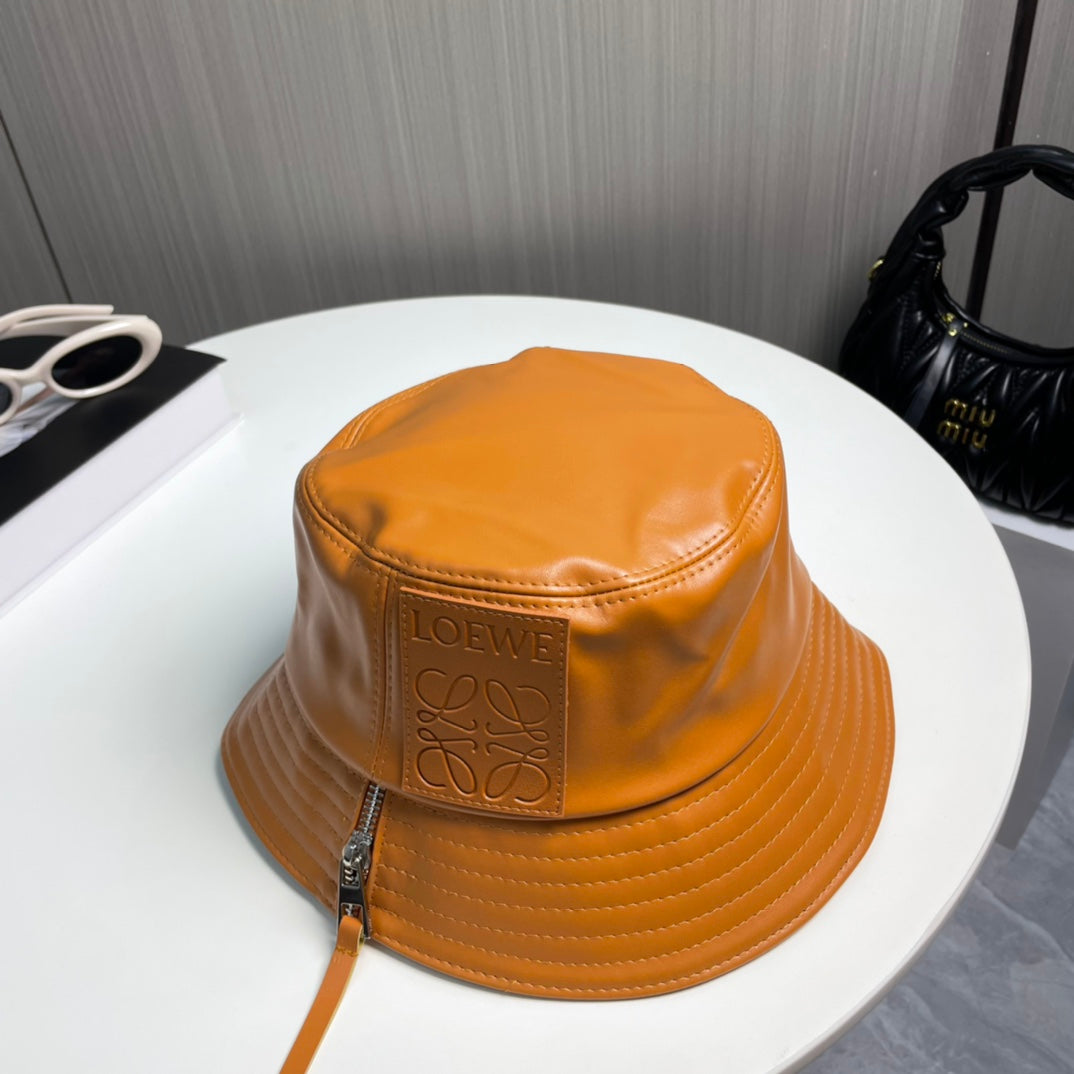 Loew* 25SS bucket hat