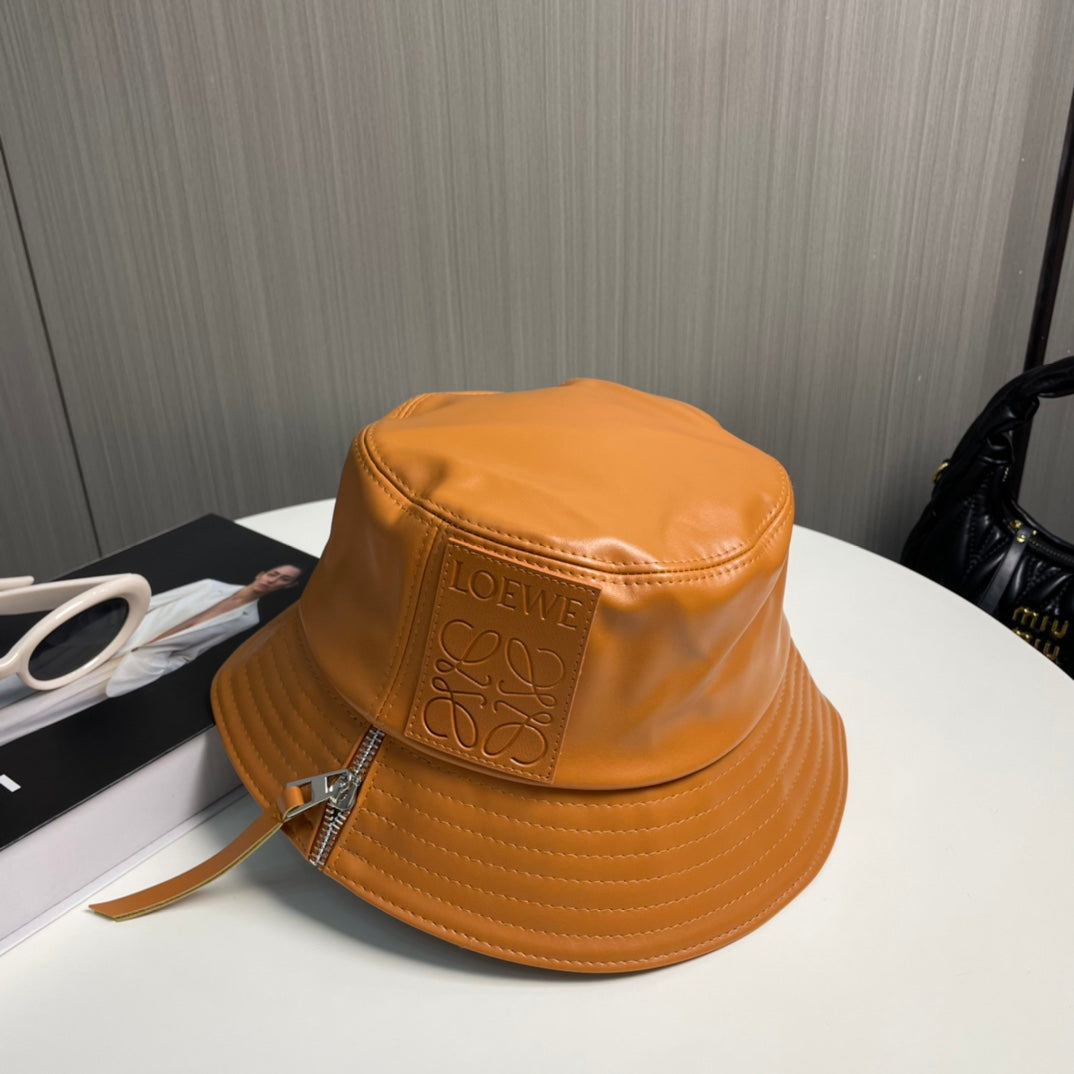Loew* 25SS bucket hat