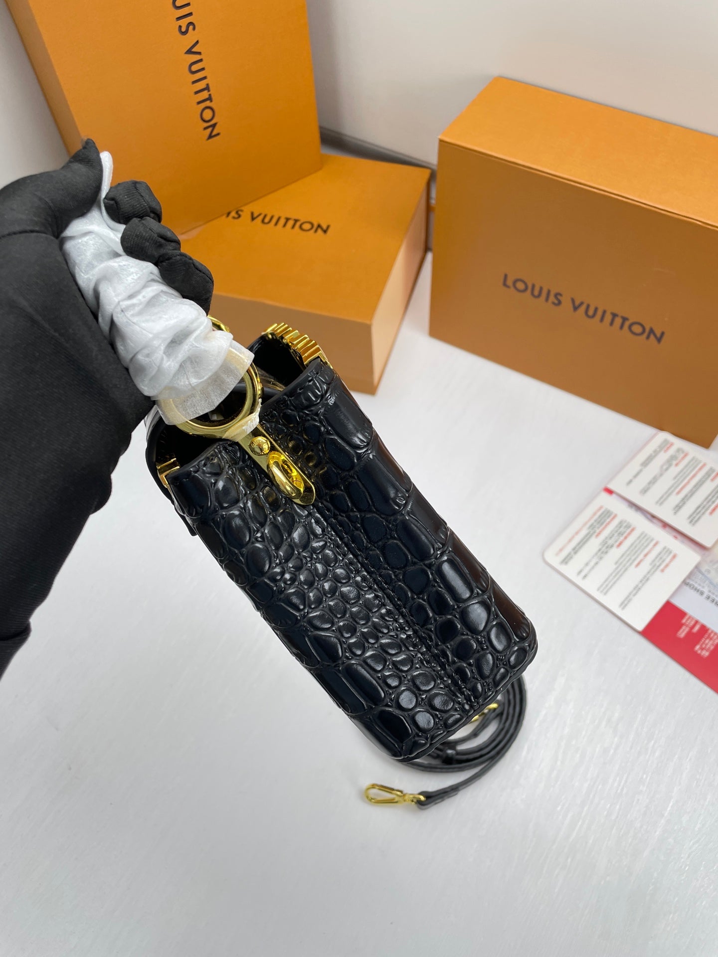 LOU* 25SS crocodile-print handbag