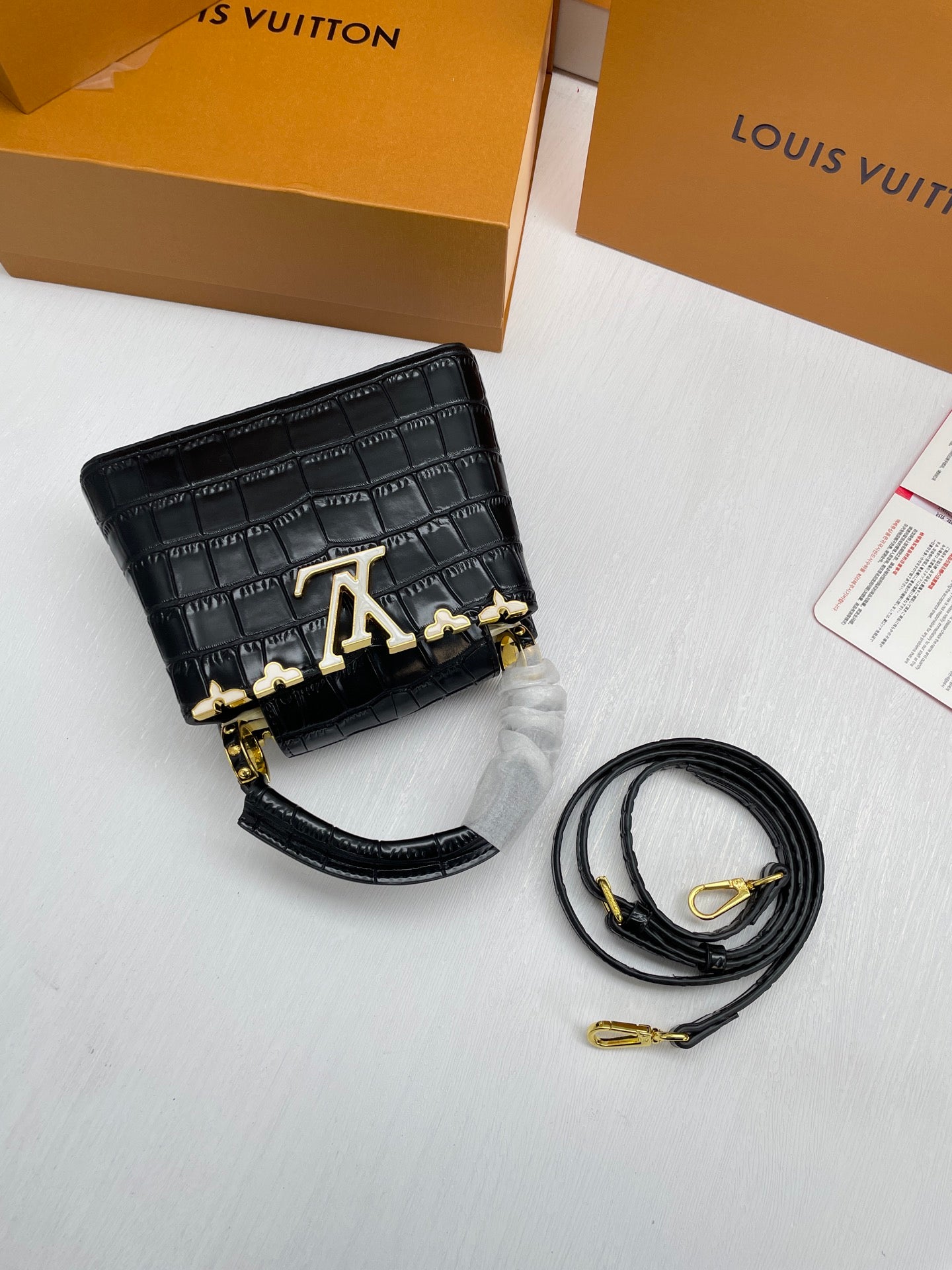 LOU* 25SS crocodile-print handbag