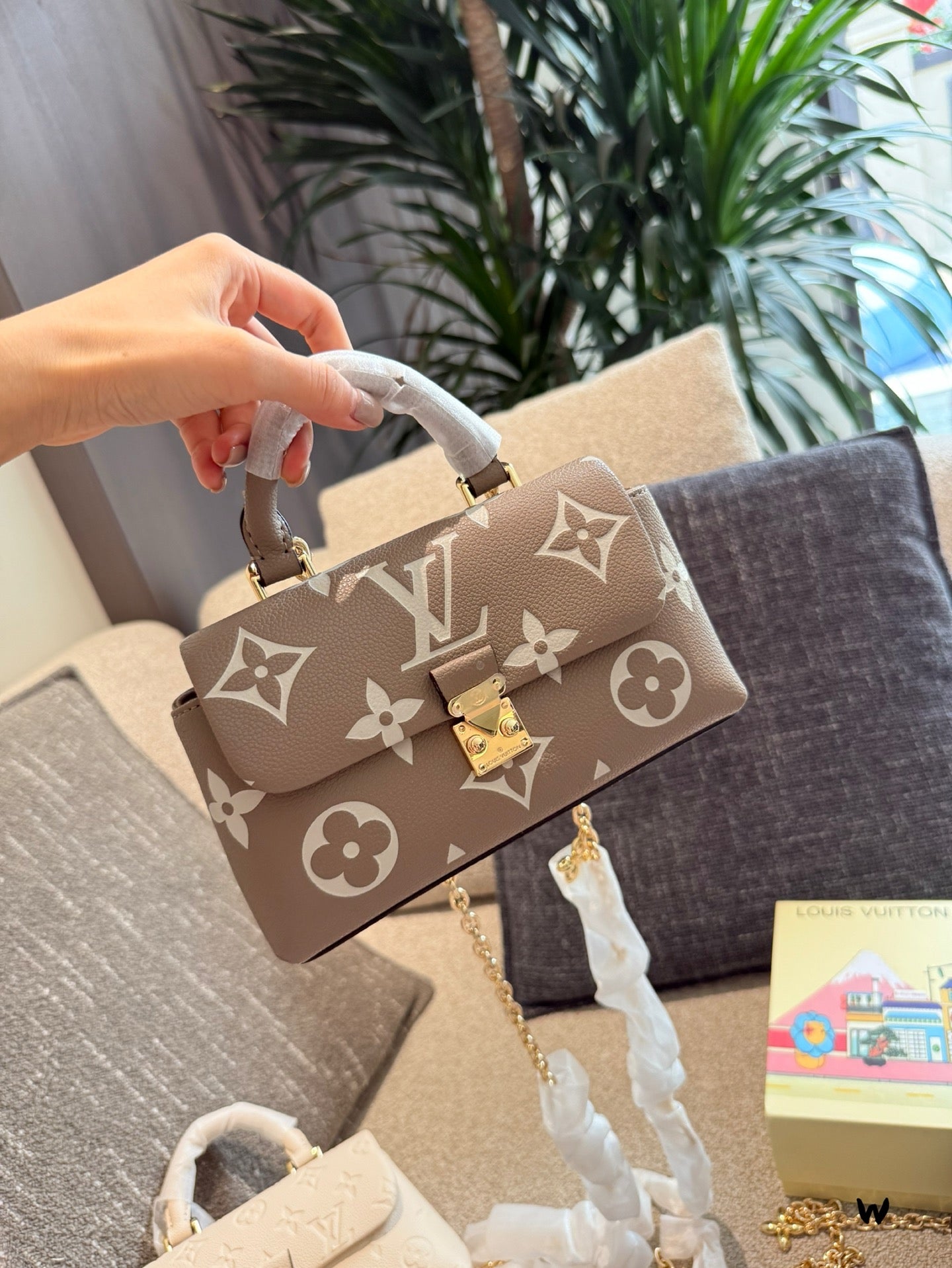 LOU* 25SS handbag