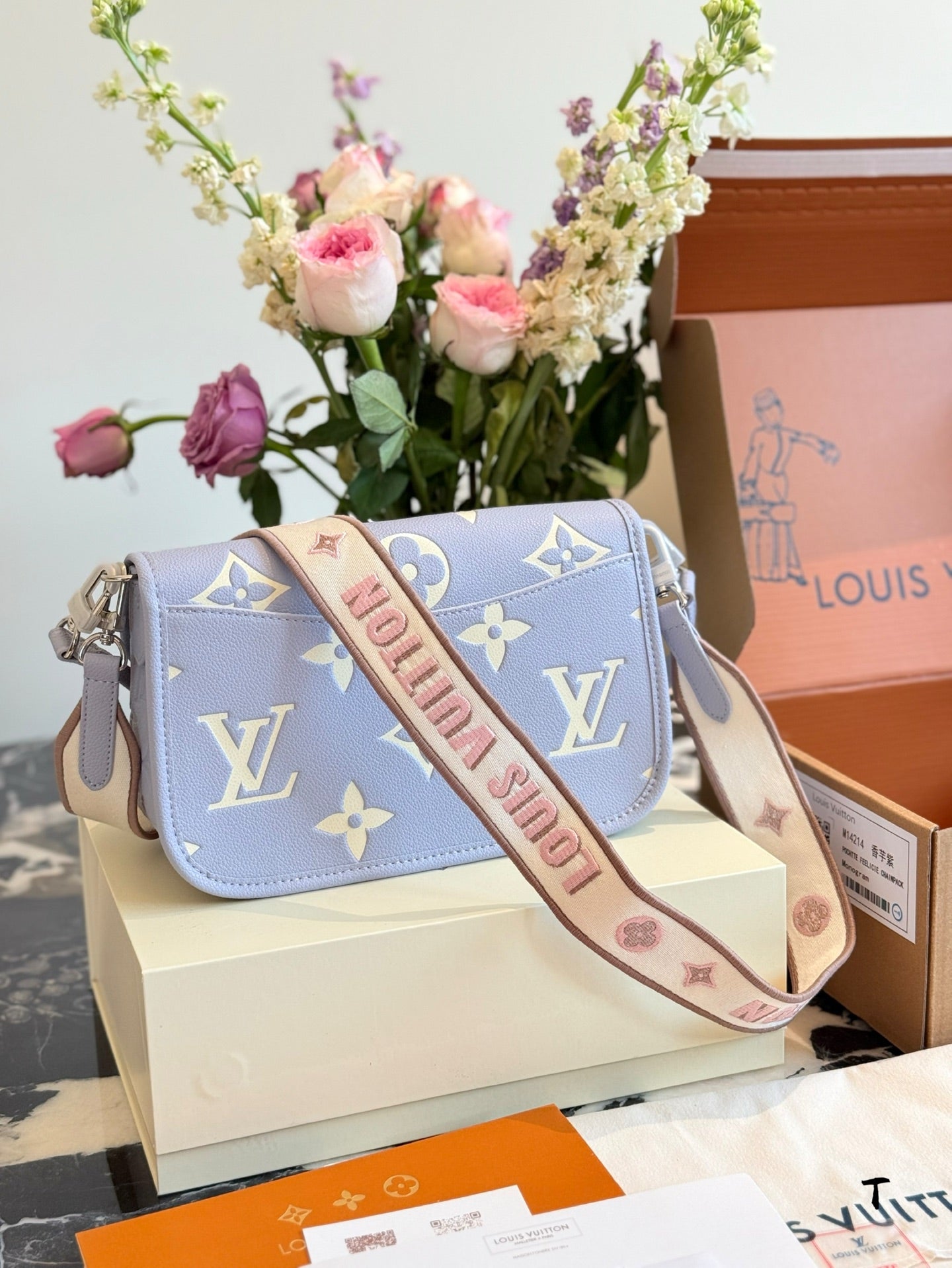 LOU* 25SS Baguette Bag
