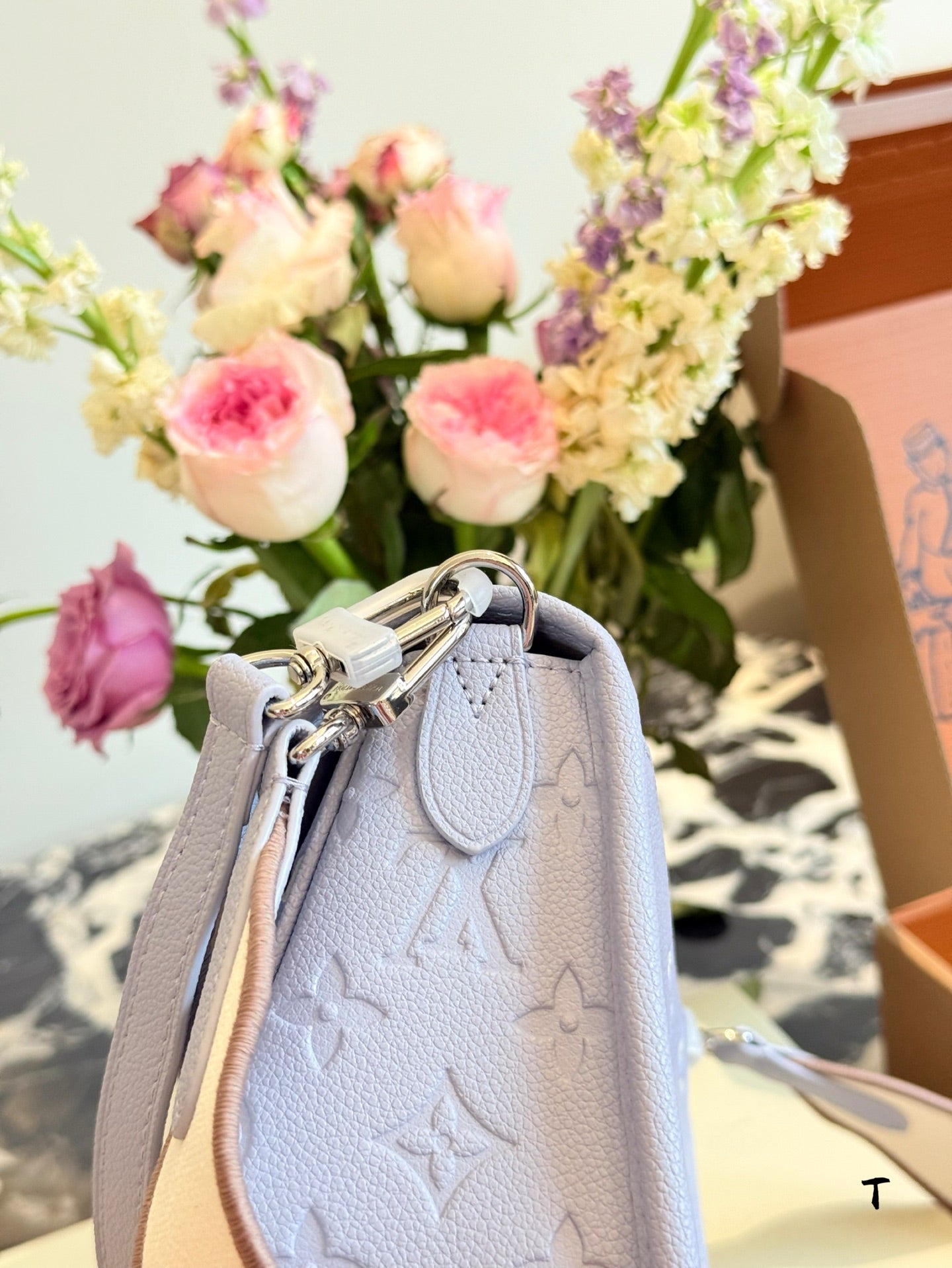 LOU* 25SS Baguette Bag