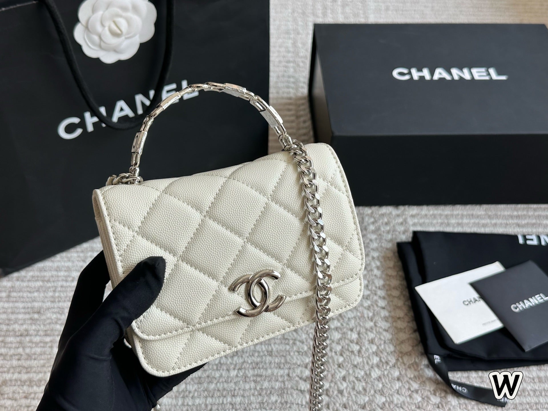 CHAN* 25SS Lipstick Bag