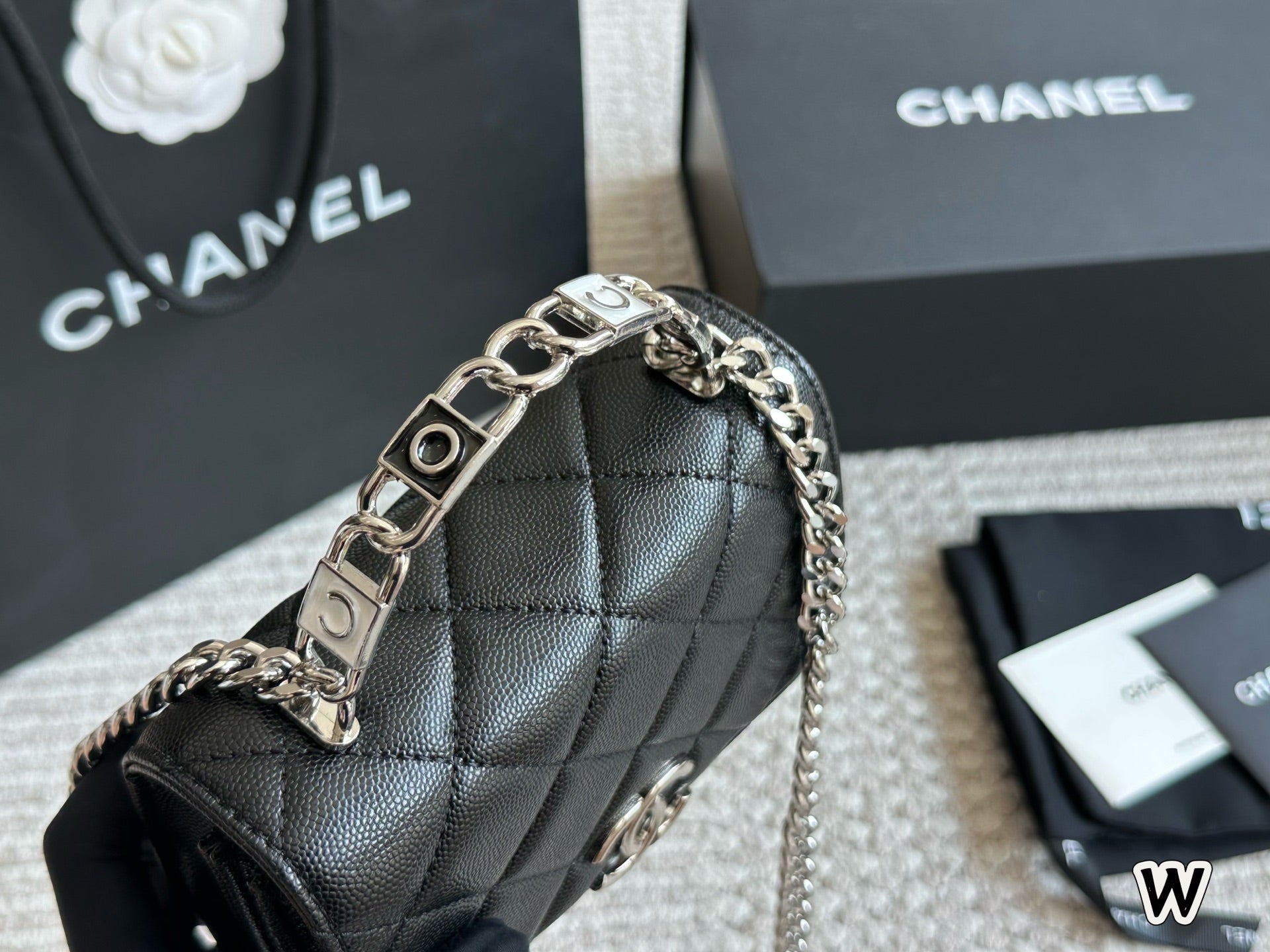 CHAN* 25SS Lipstick Bag