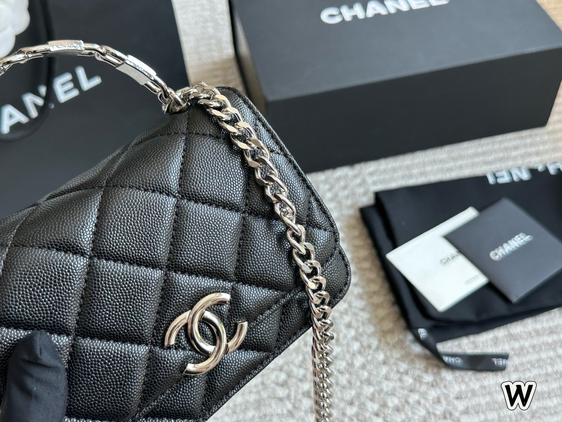 CHAN* 25SS Lipstick Bag