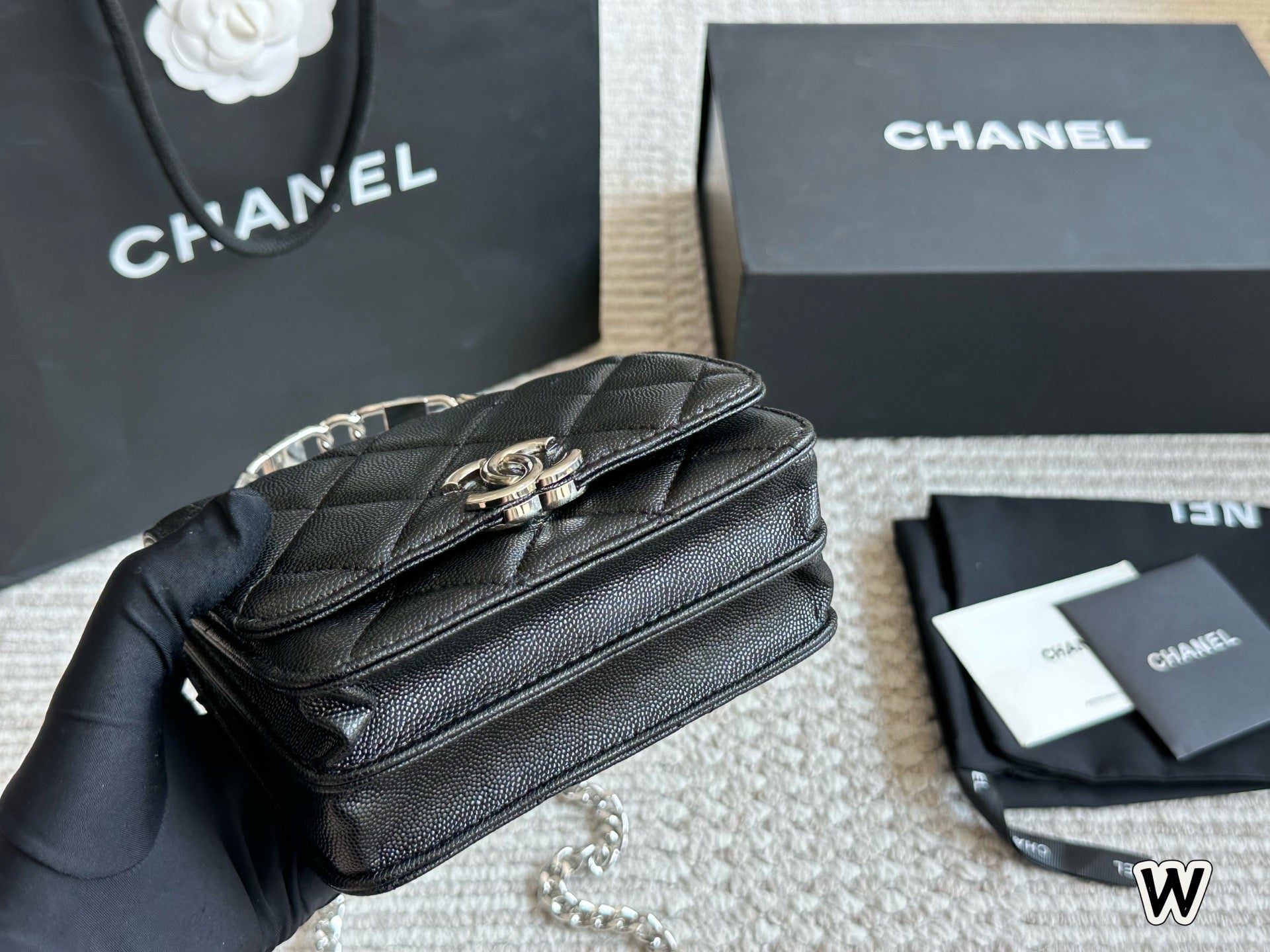 CHAN* 25SS Lipstick Bag