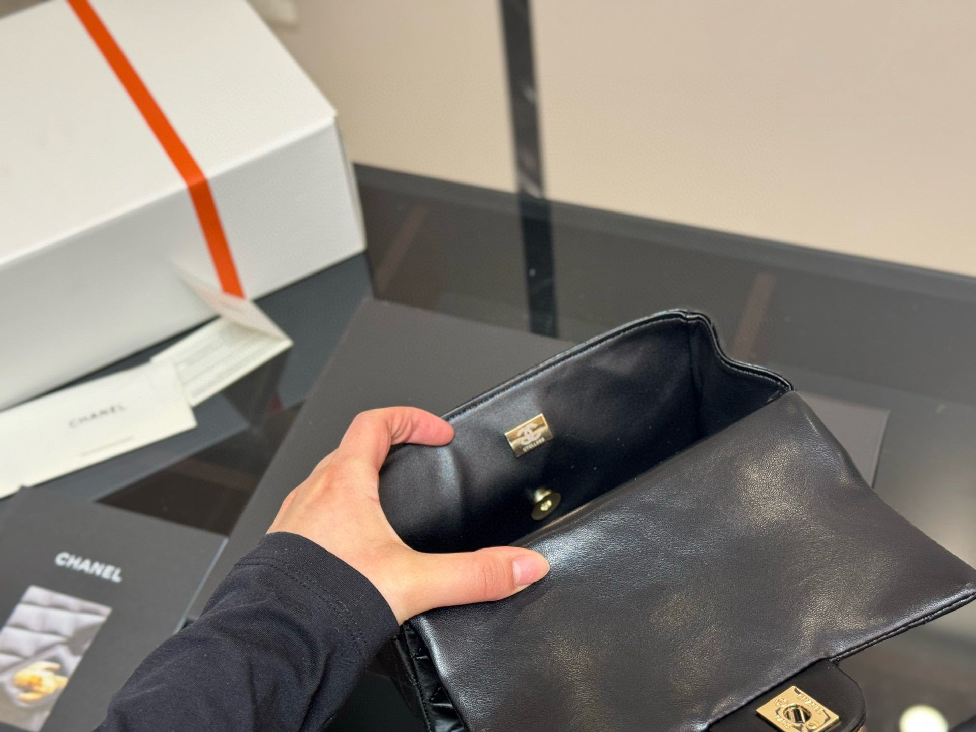 CHAN* 25SS Handle Chain Bag