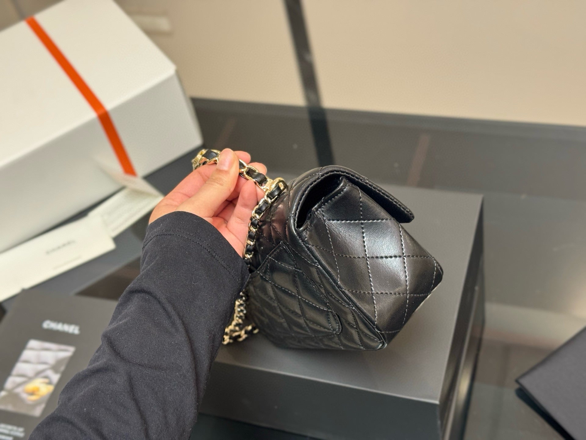 CHAN* 25SS Handle Chain Bag